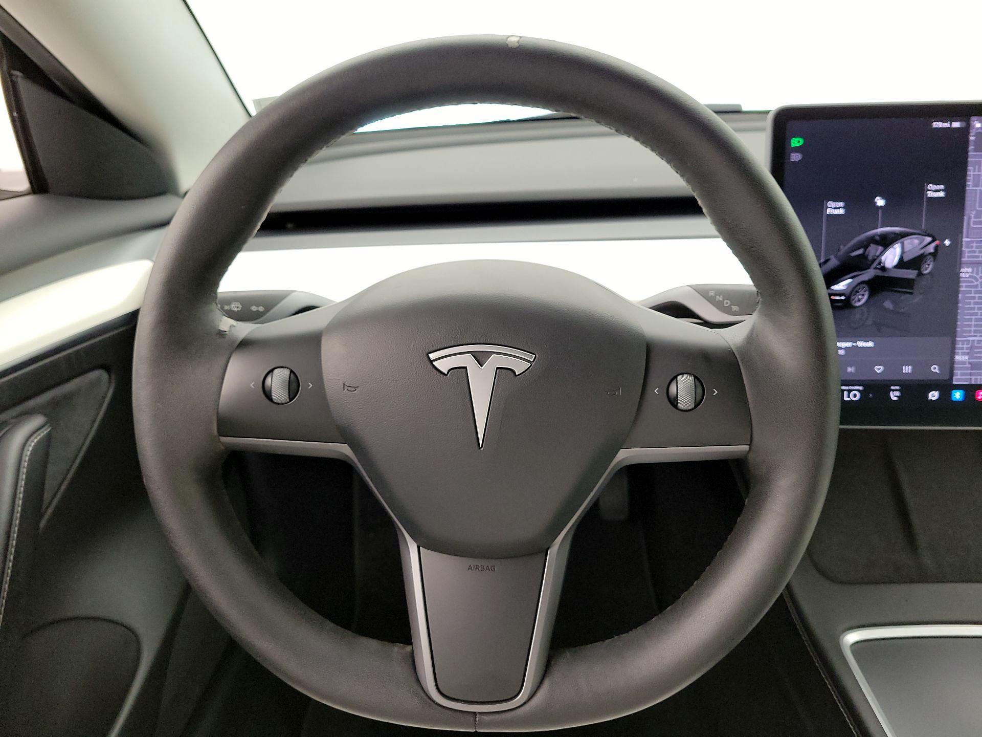 Thumbnail: 2022 Tesla Model 3 - 10
