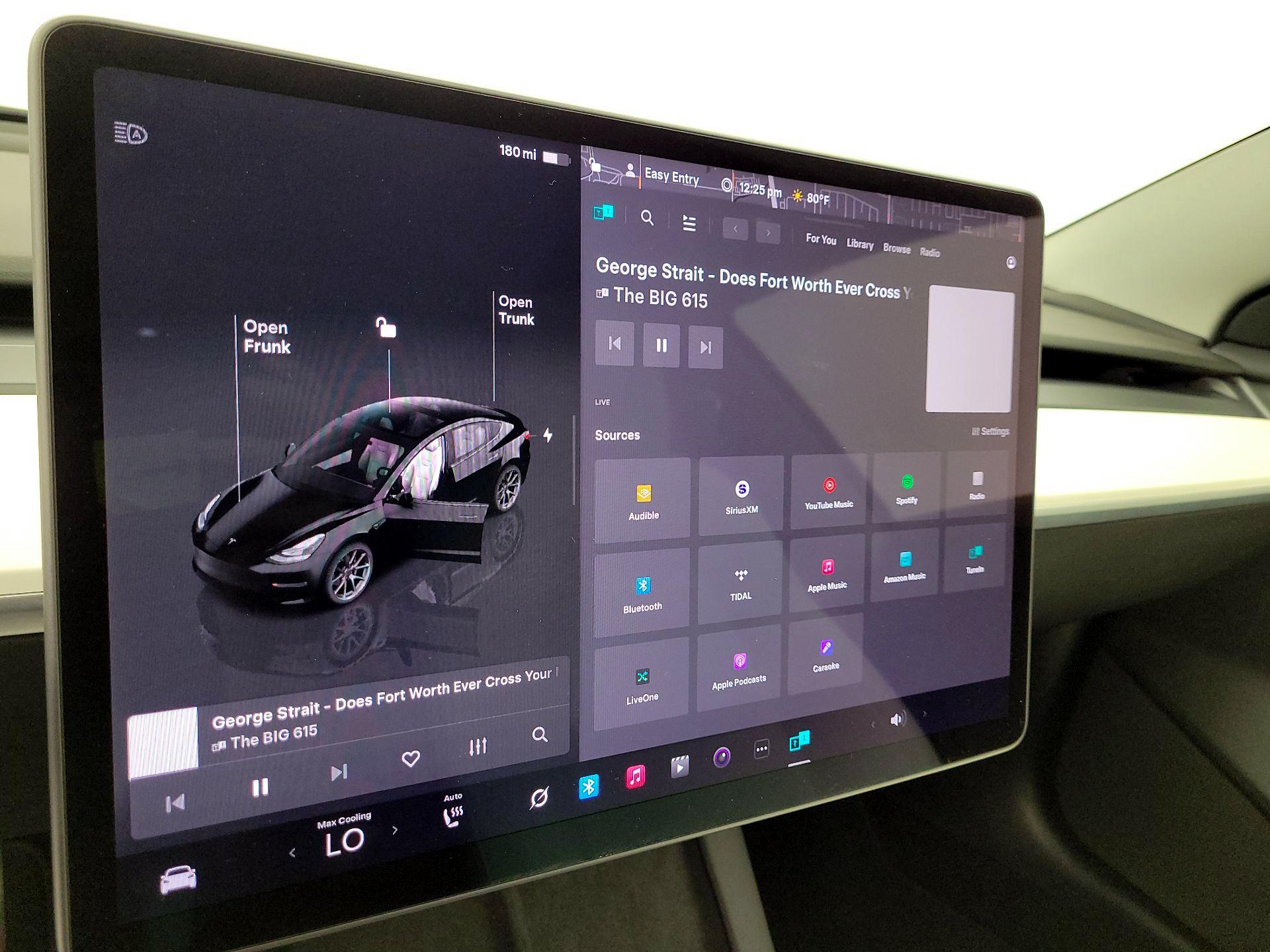 Thumbnail: 2022 Tesla Model 3 - 15
