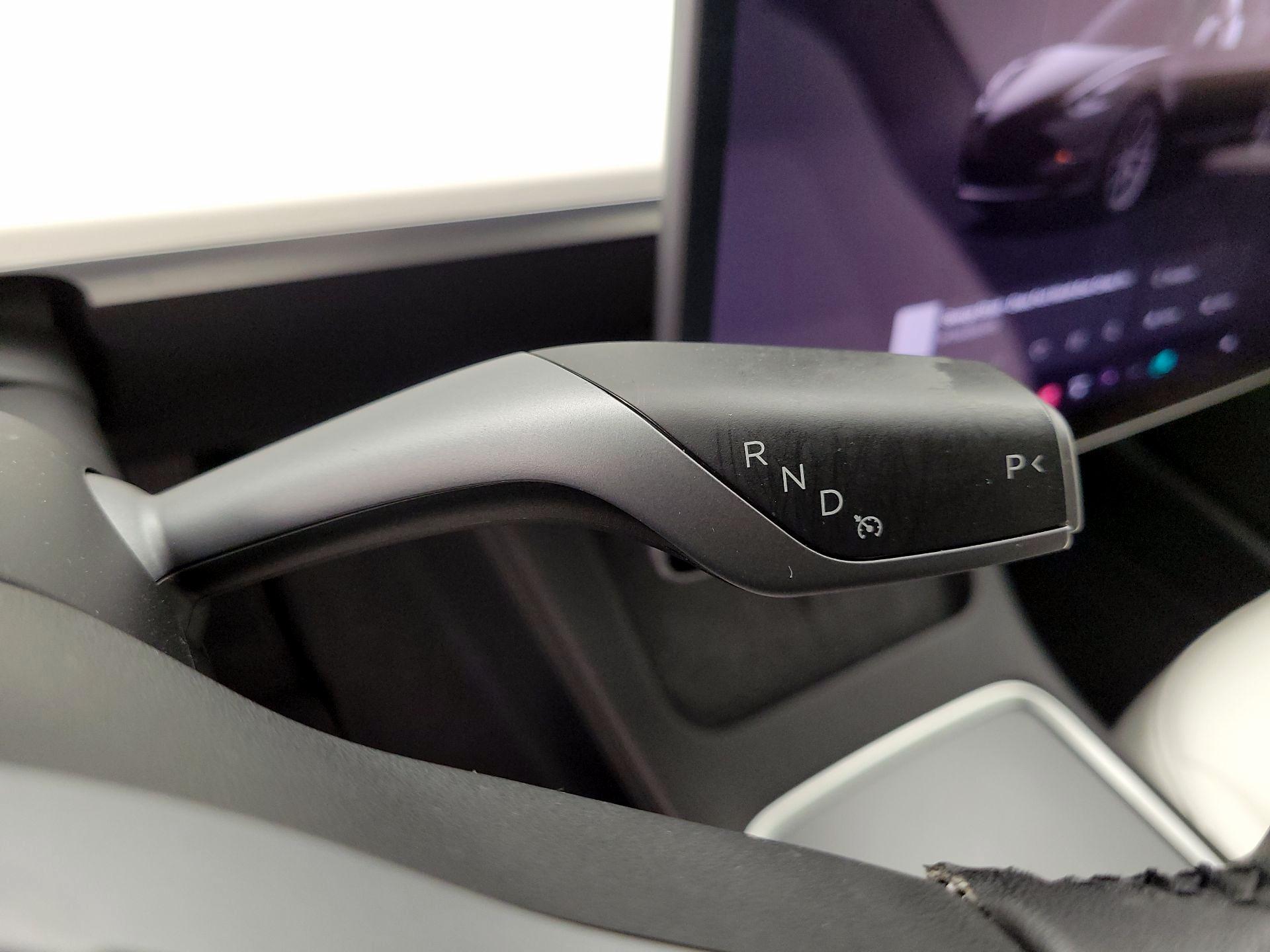 Thumbnail: 2022 Tesla Model 3 - 17