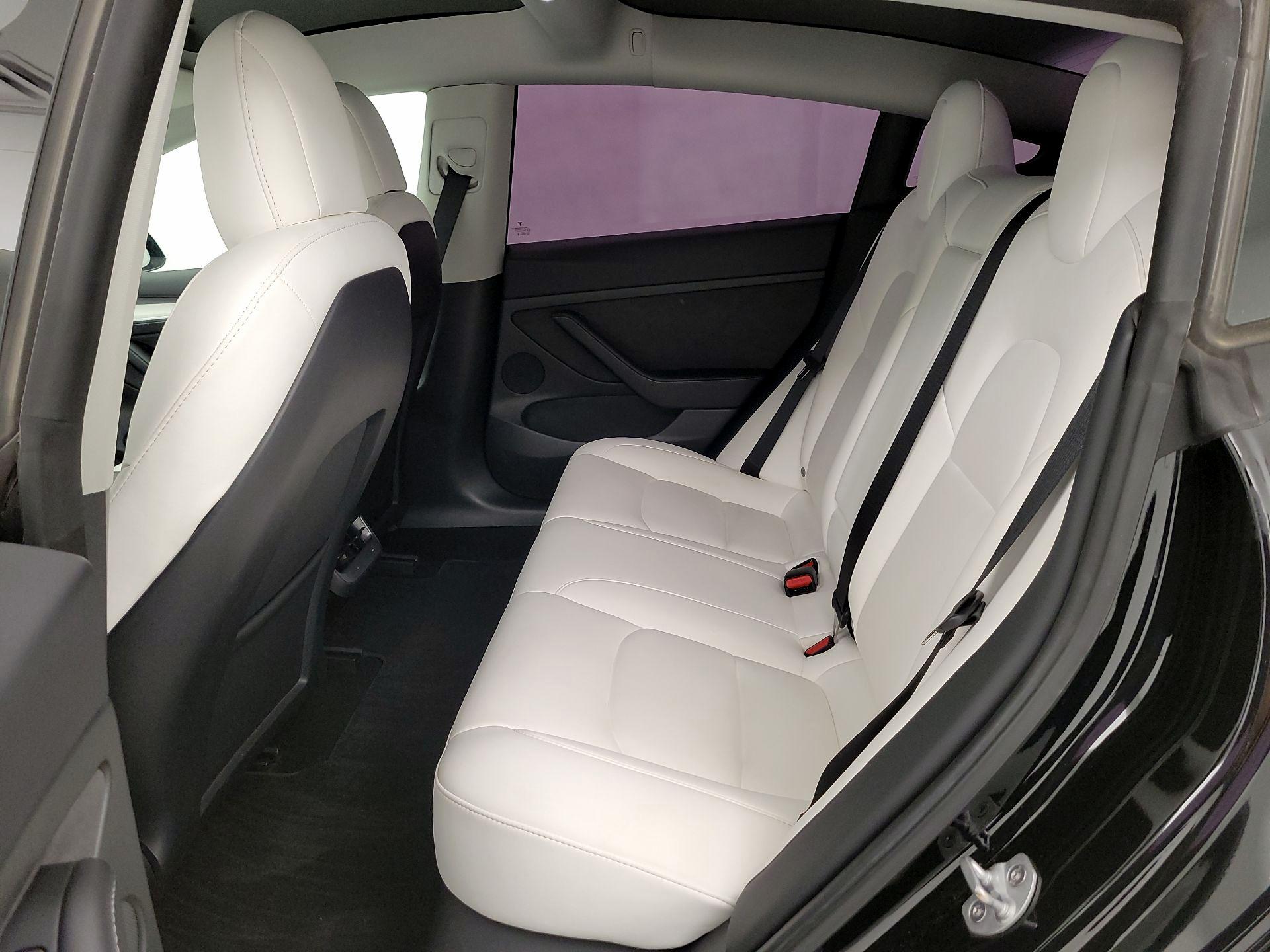 Thumbnail: 2022 Tesla Model 3 - 19