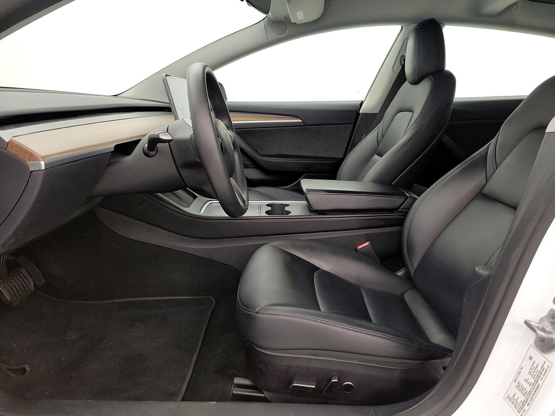 Thumbnail: 2022 Tesla Model 3 - 11
