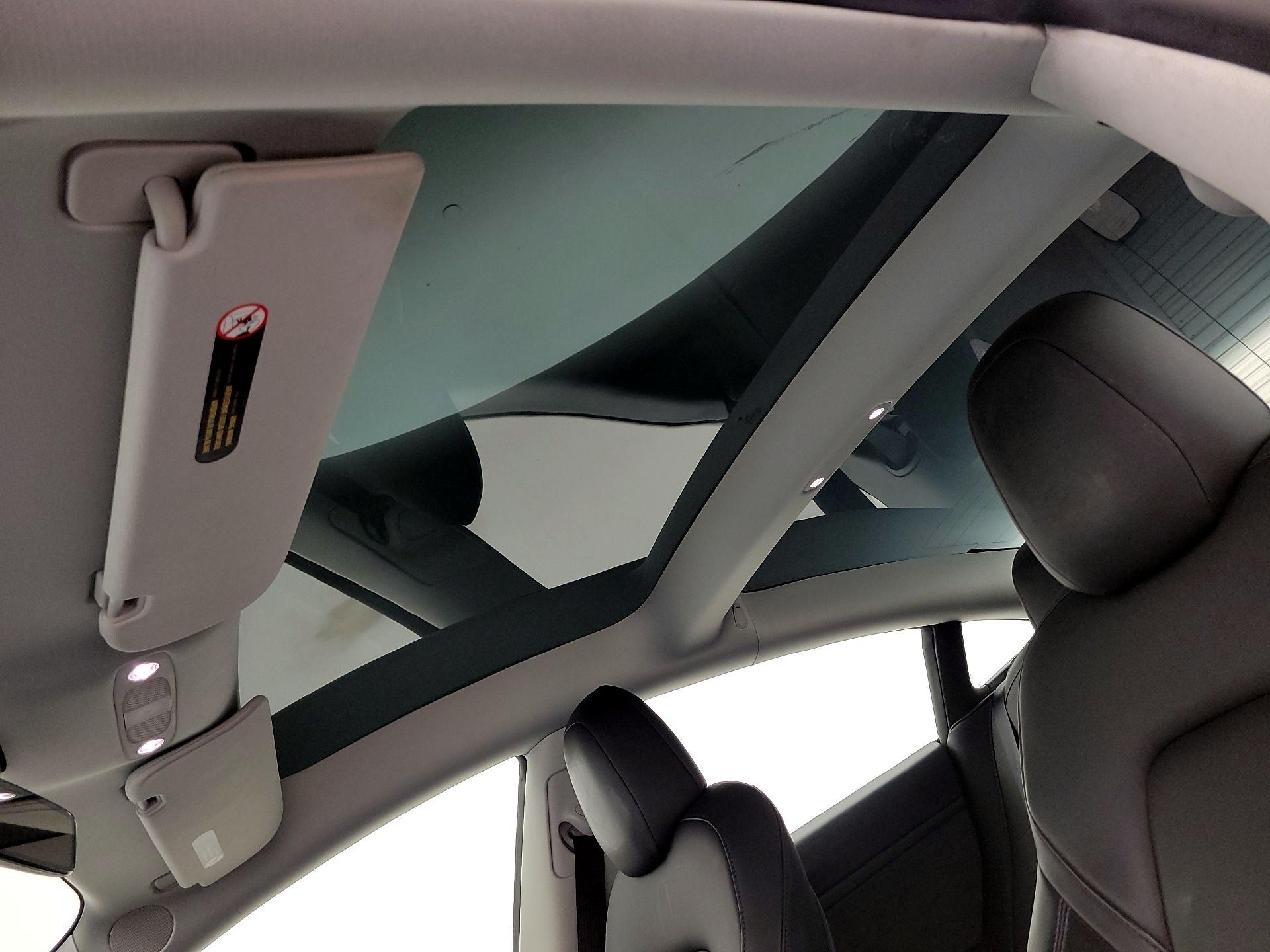Thumbnail: 2022 Tesla Model 3 - 18