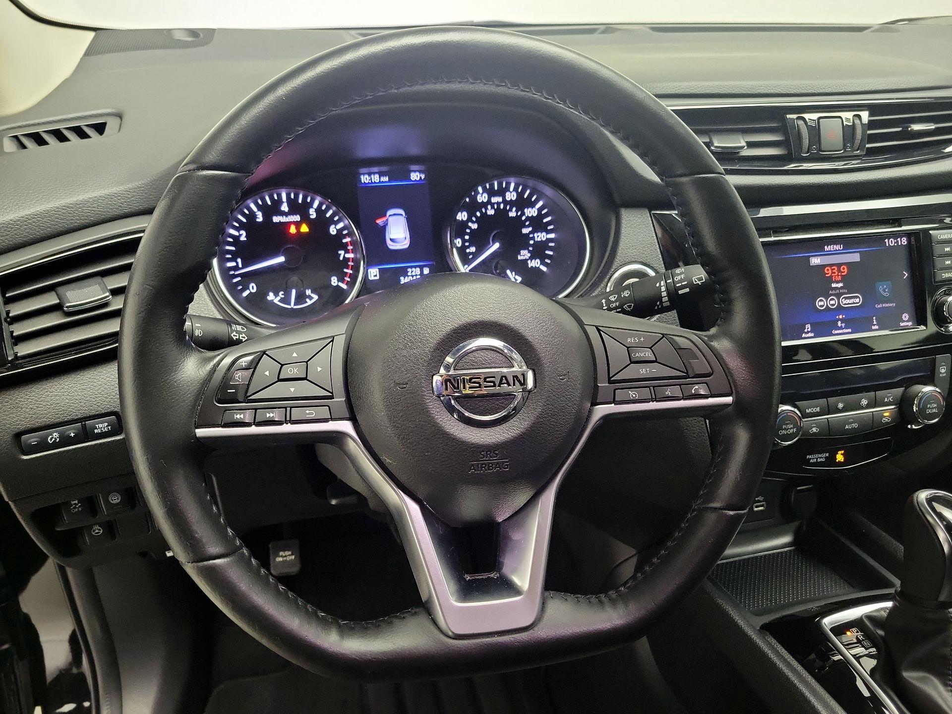 Thumbnail: 2022 Nissan Rogue Sport - 10
