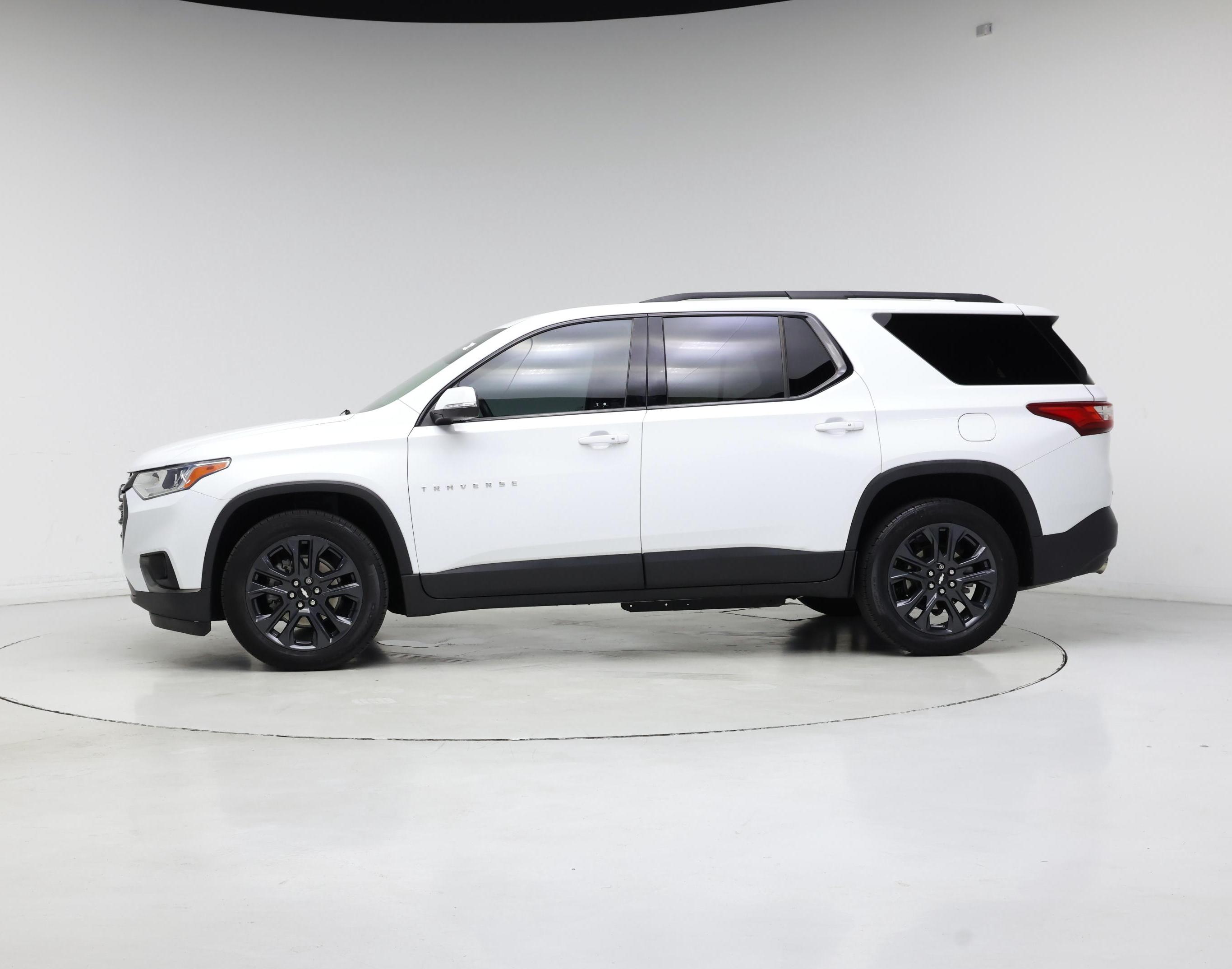 Thumbnail: 2021 Chevrolet Traverse - 3