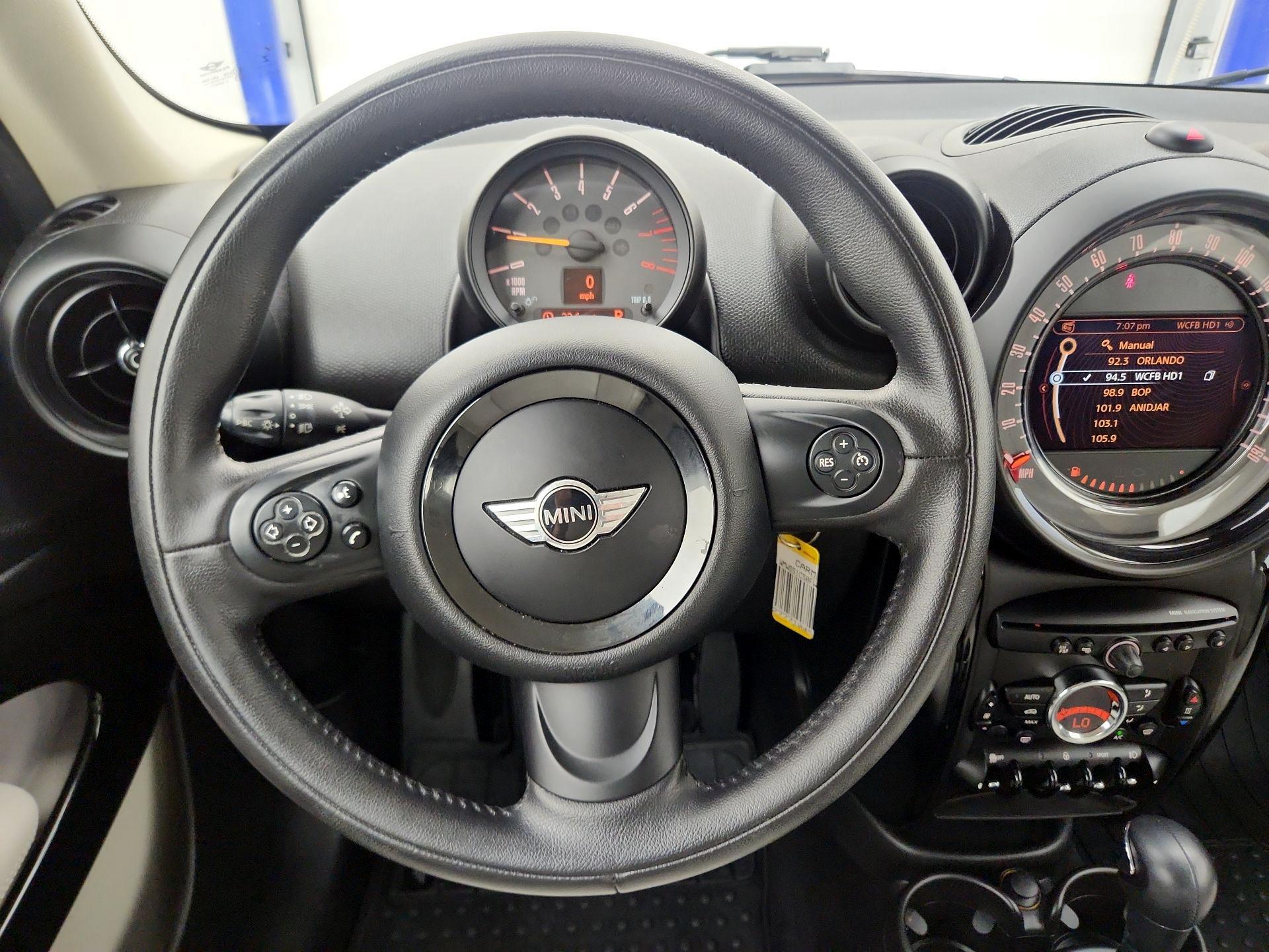 Thumbnail: 2015 MINI Cooper Paceman - 10