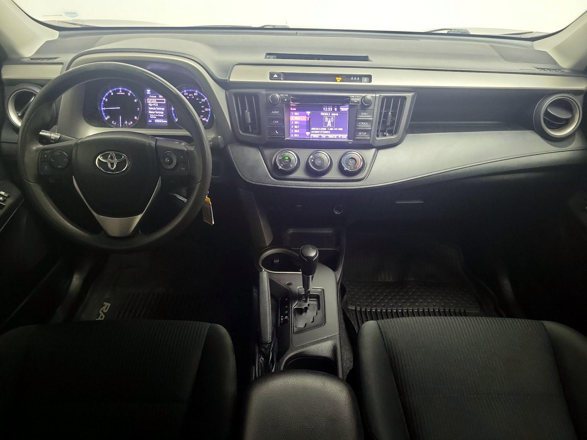 Thumbnail: 2018 Toyota RAV4 - 9