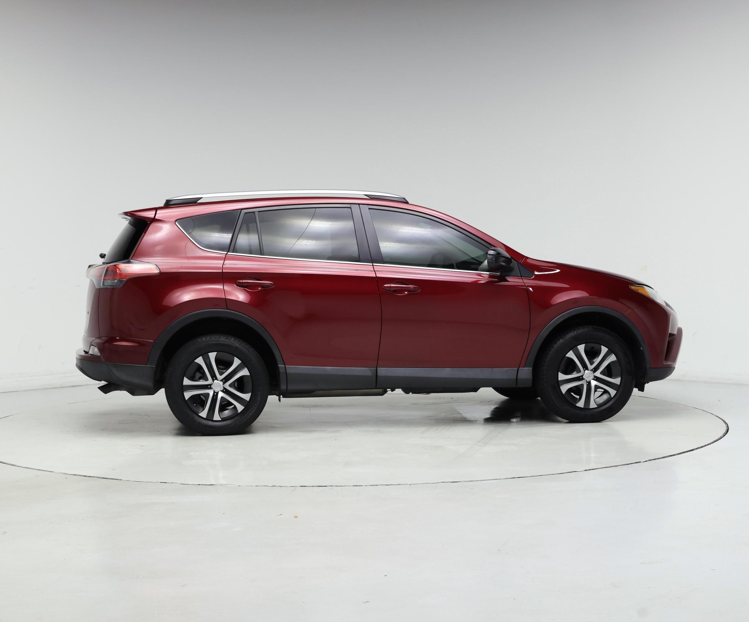 Thumbnail: 2018 Toyota RAV4 - 7