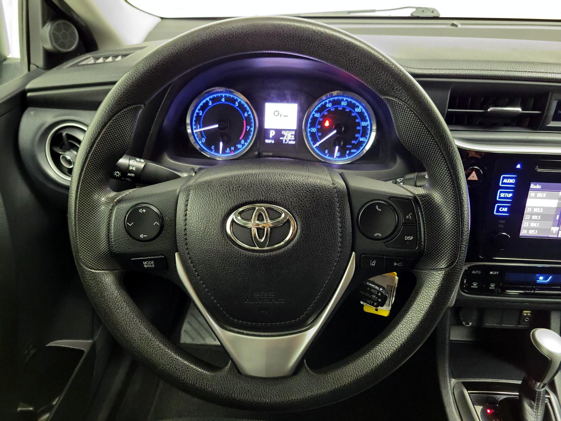 Thumbnail: 2017 Toyota Corolla - 10