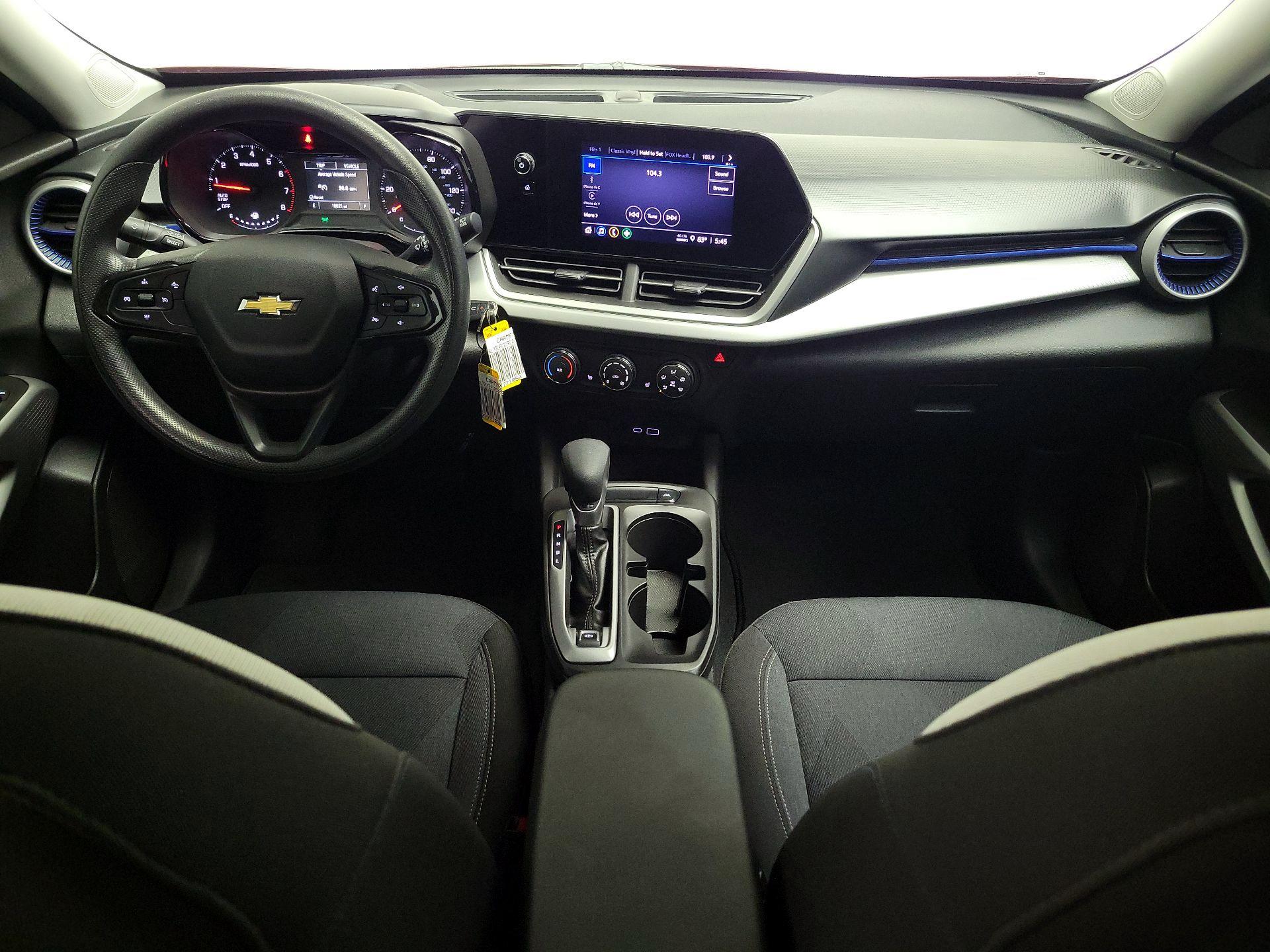 Thumbnail: 2024 Chevrolet Trax - 9