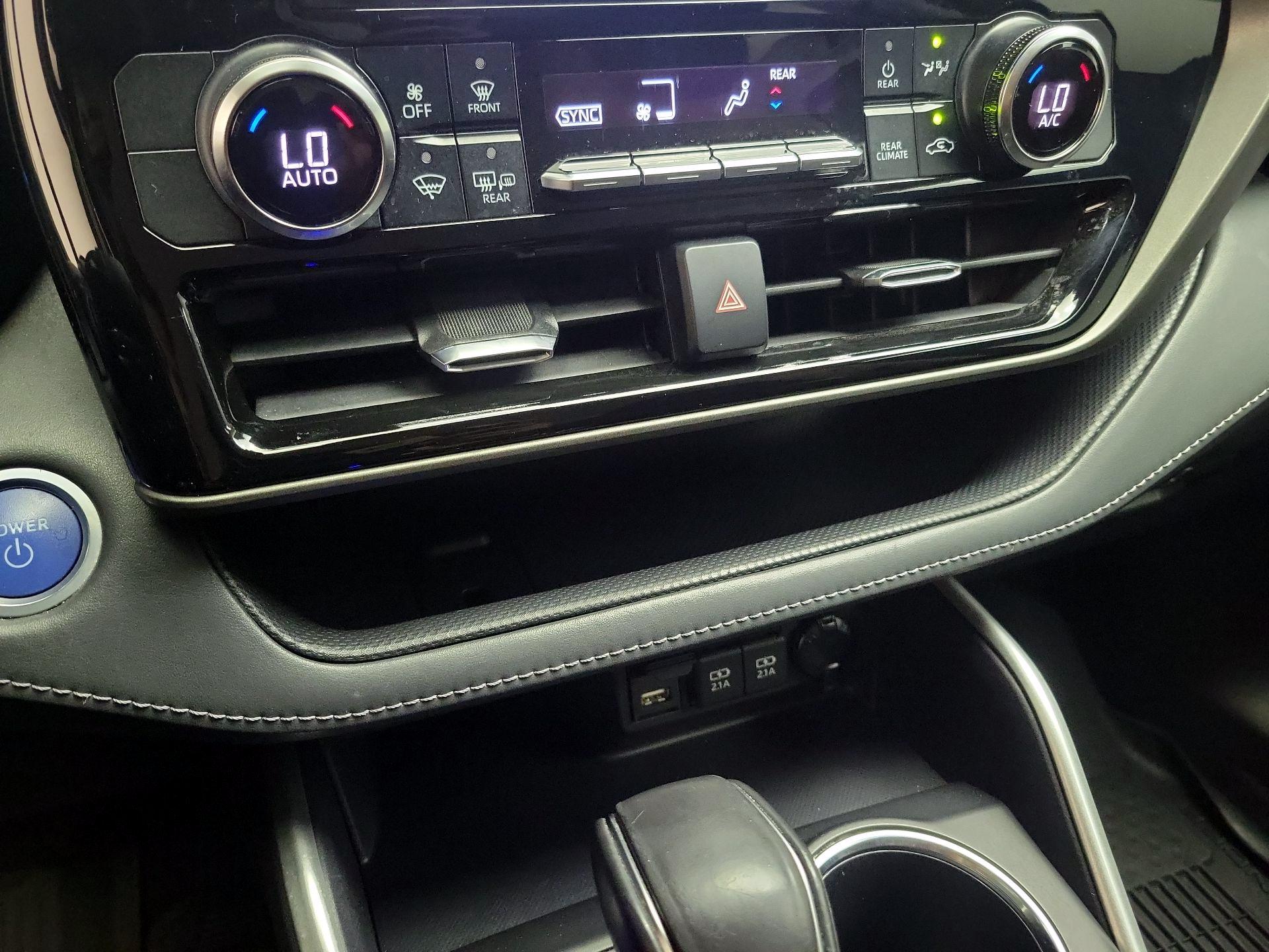 Thumbnail: 2021 Toyota Highlander - 16