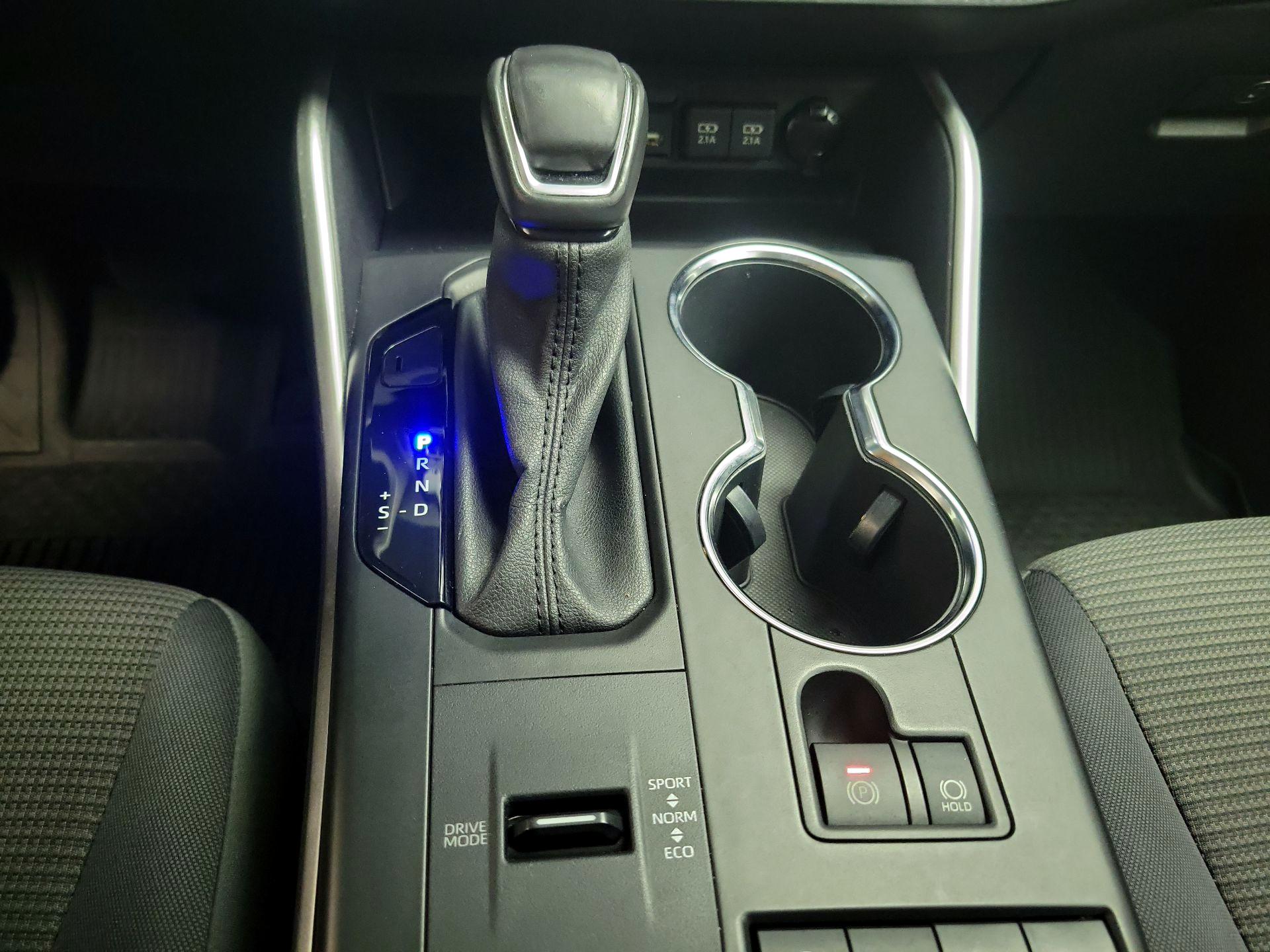 Thumbnail: 2021 Toyota Highlander - 17