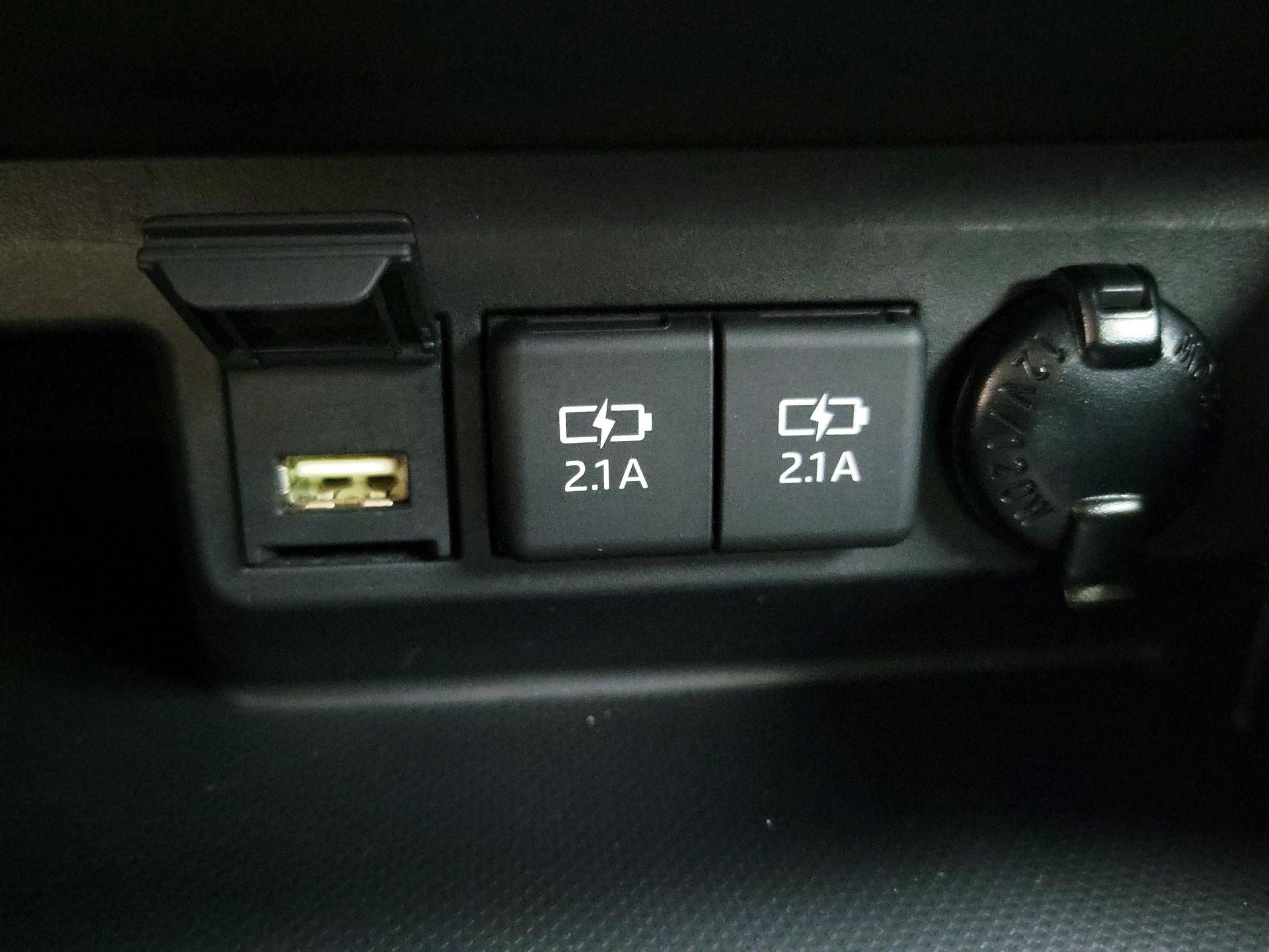 Thumbnail: 2021 Toyota Highlander - 18