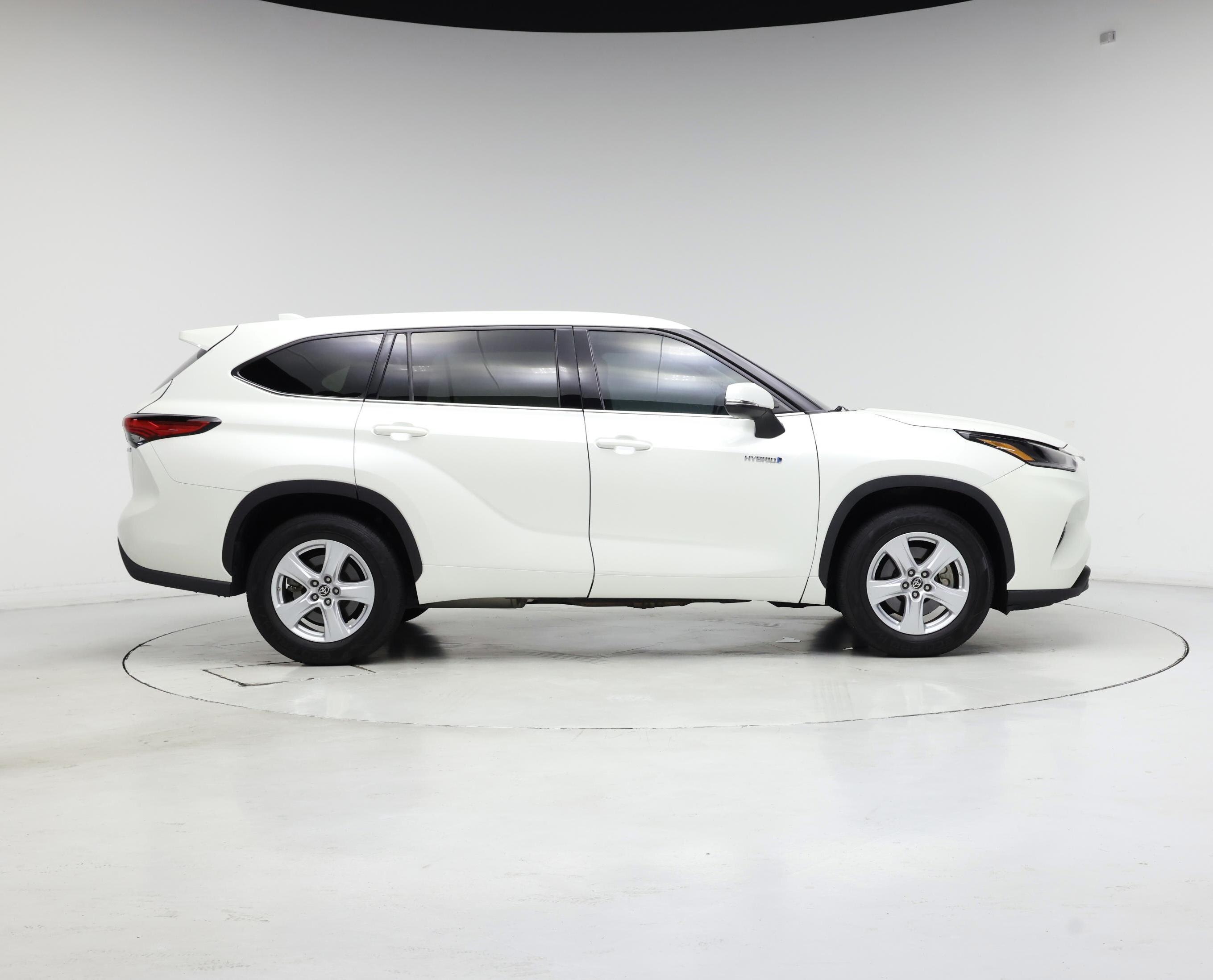 Thumbnail: 2021 Toyota Highlander - 7