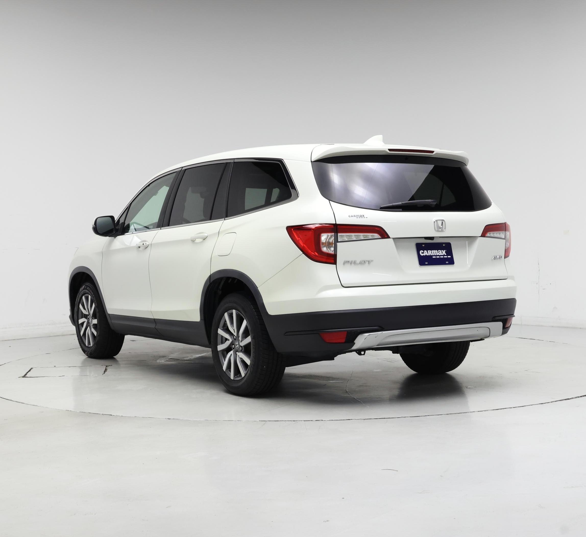 Thumbnail: 2019 Honda Pilot - 2