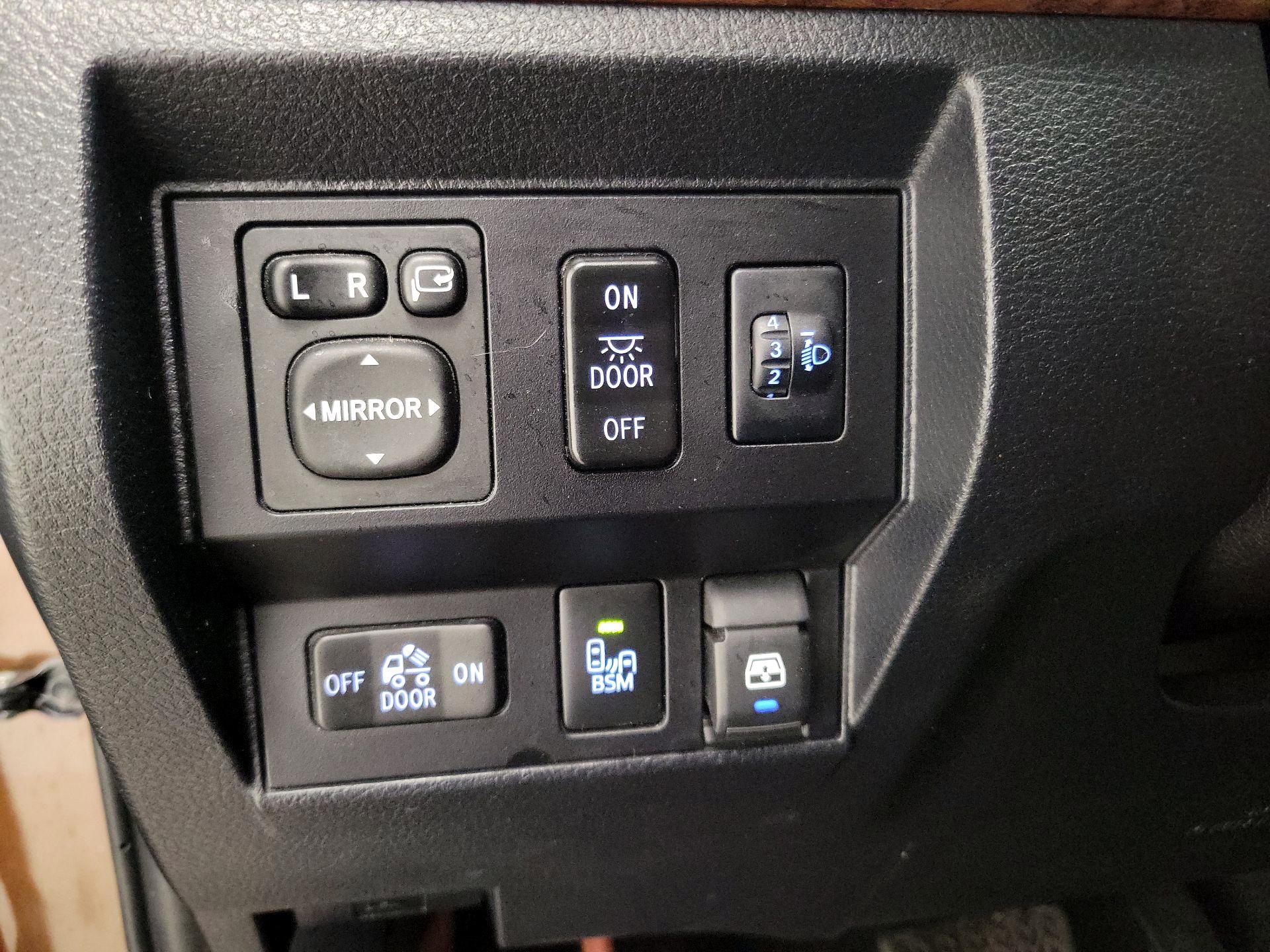 Thumbnail: 2016 Toyota Tundra - 13