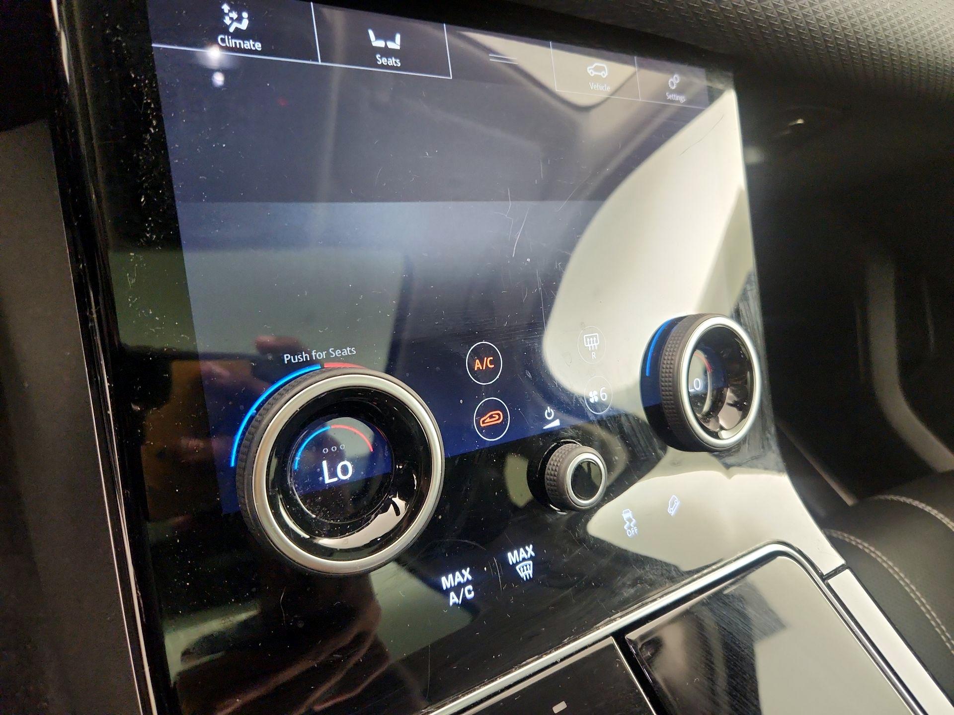 Thumbnail: 2019 Land Rover Range Rover Velar - 17