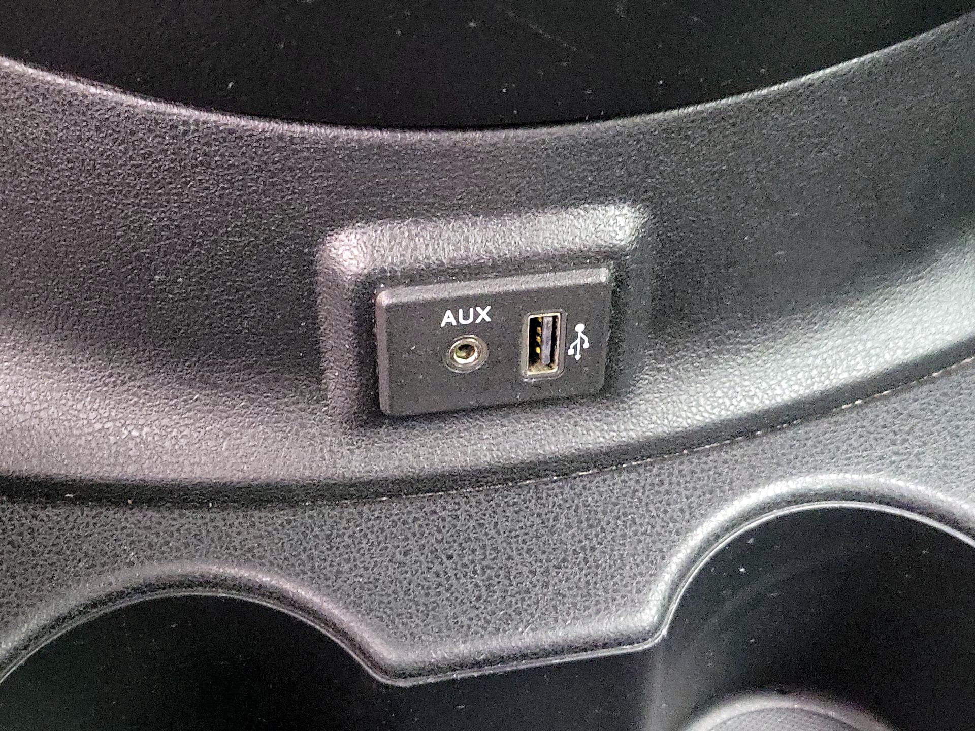 Thumbnail: 2018 Nissan Versa - 18