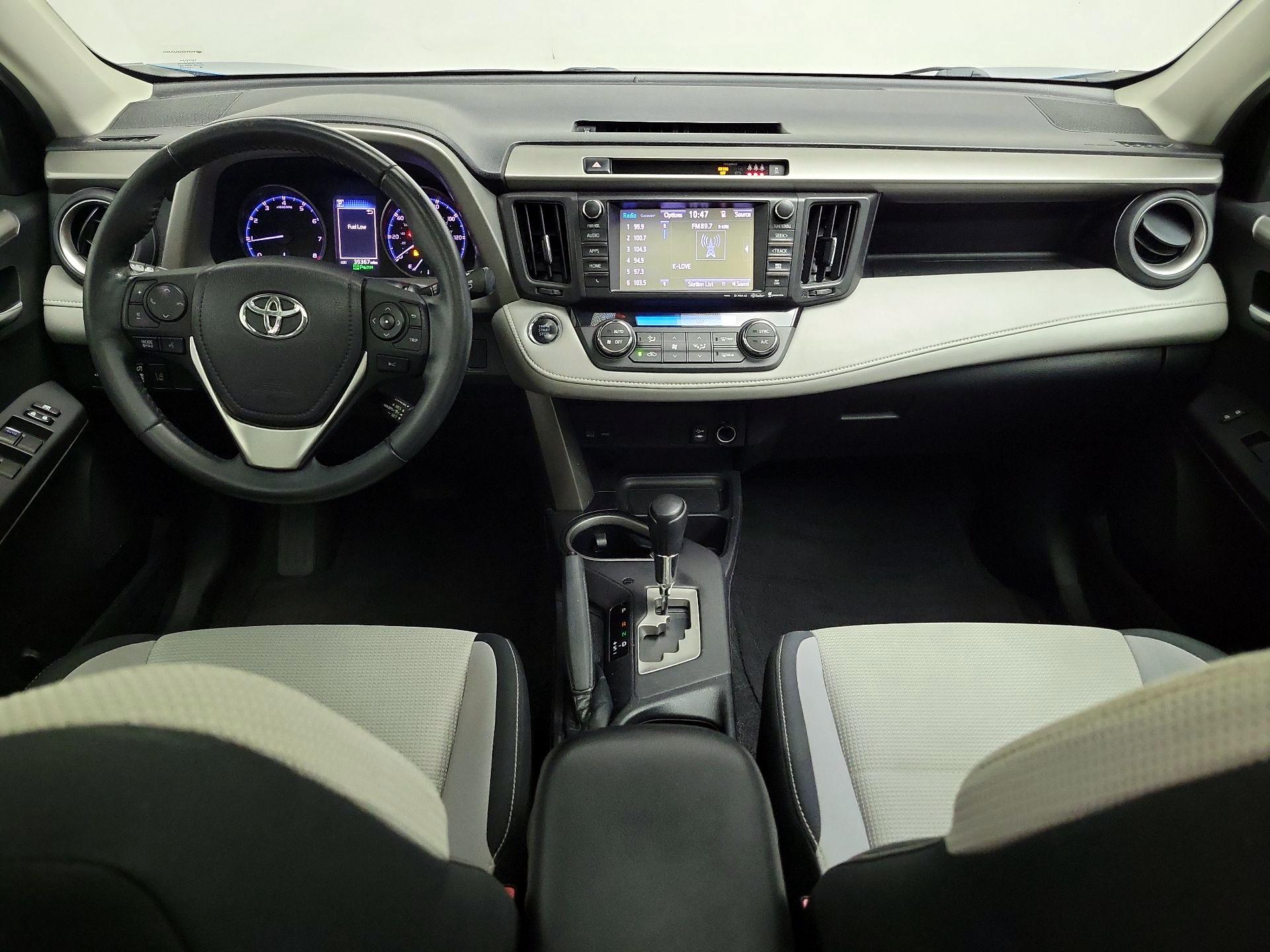 Thumbnail: 2018 Toyota RAV4 - 9