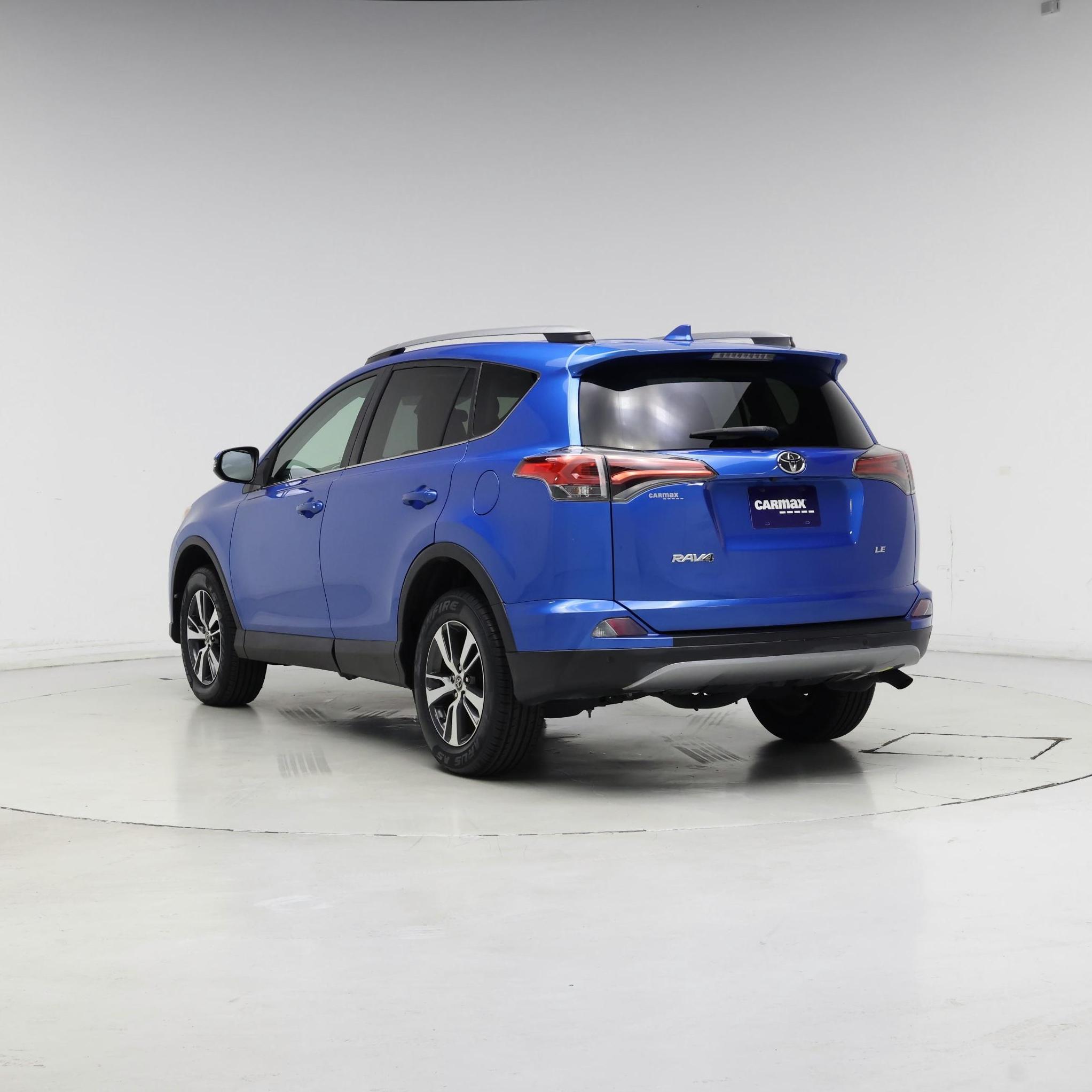 Thumbnail: 2018 Toyota RAV4 - 2