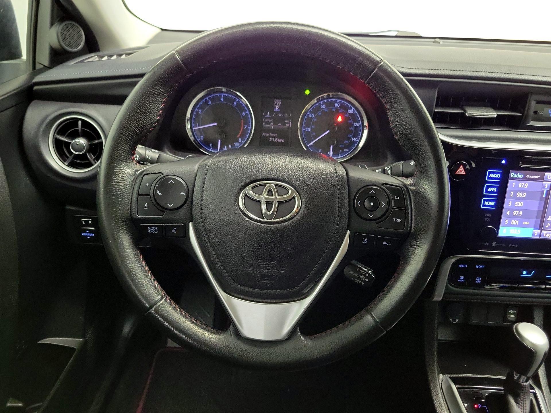 Thumbnail: 2017 Toyota Corolla - 10