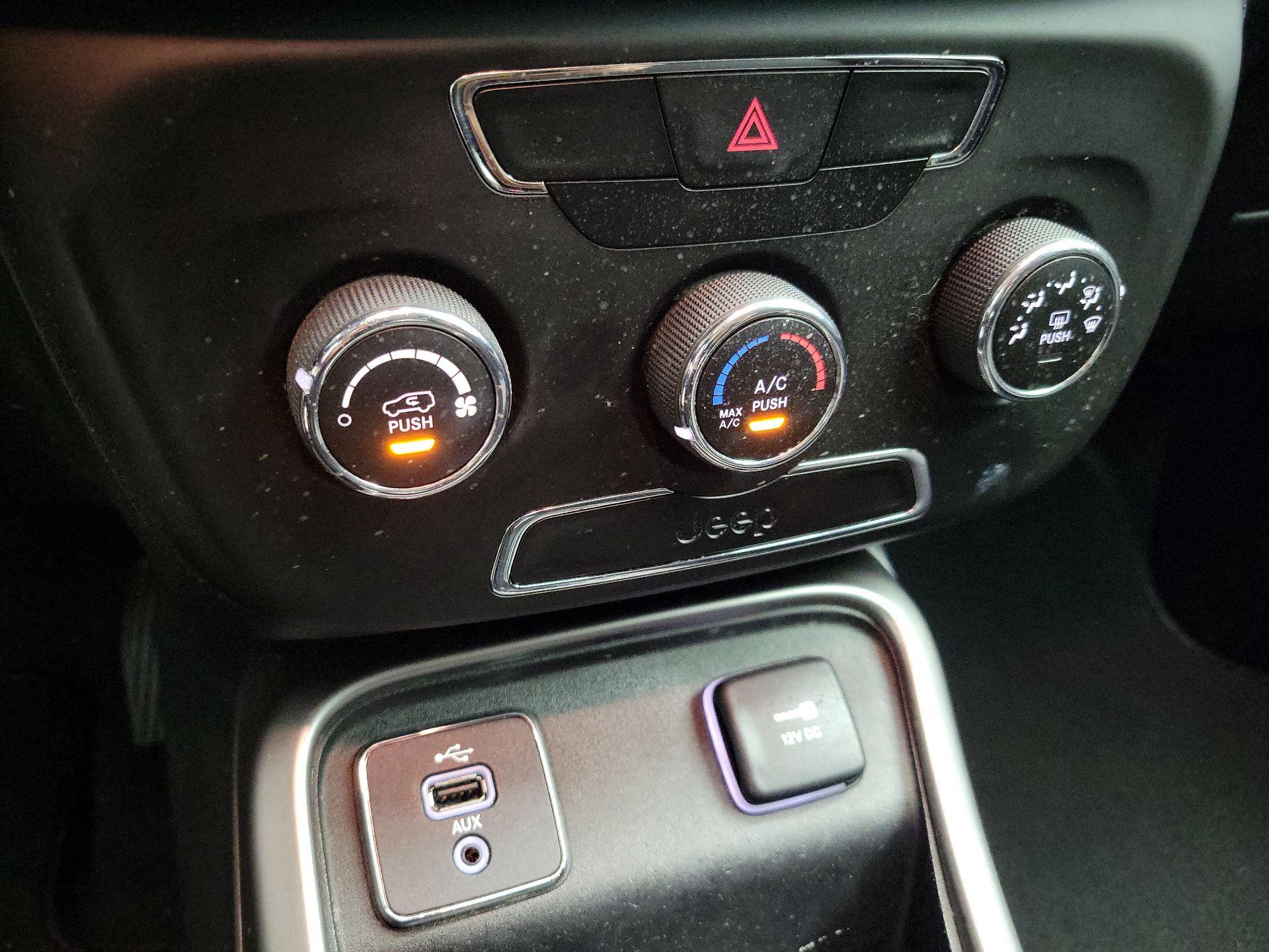 Thumbnail: 2017 Jeep Compass - 15