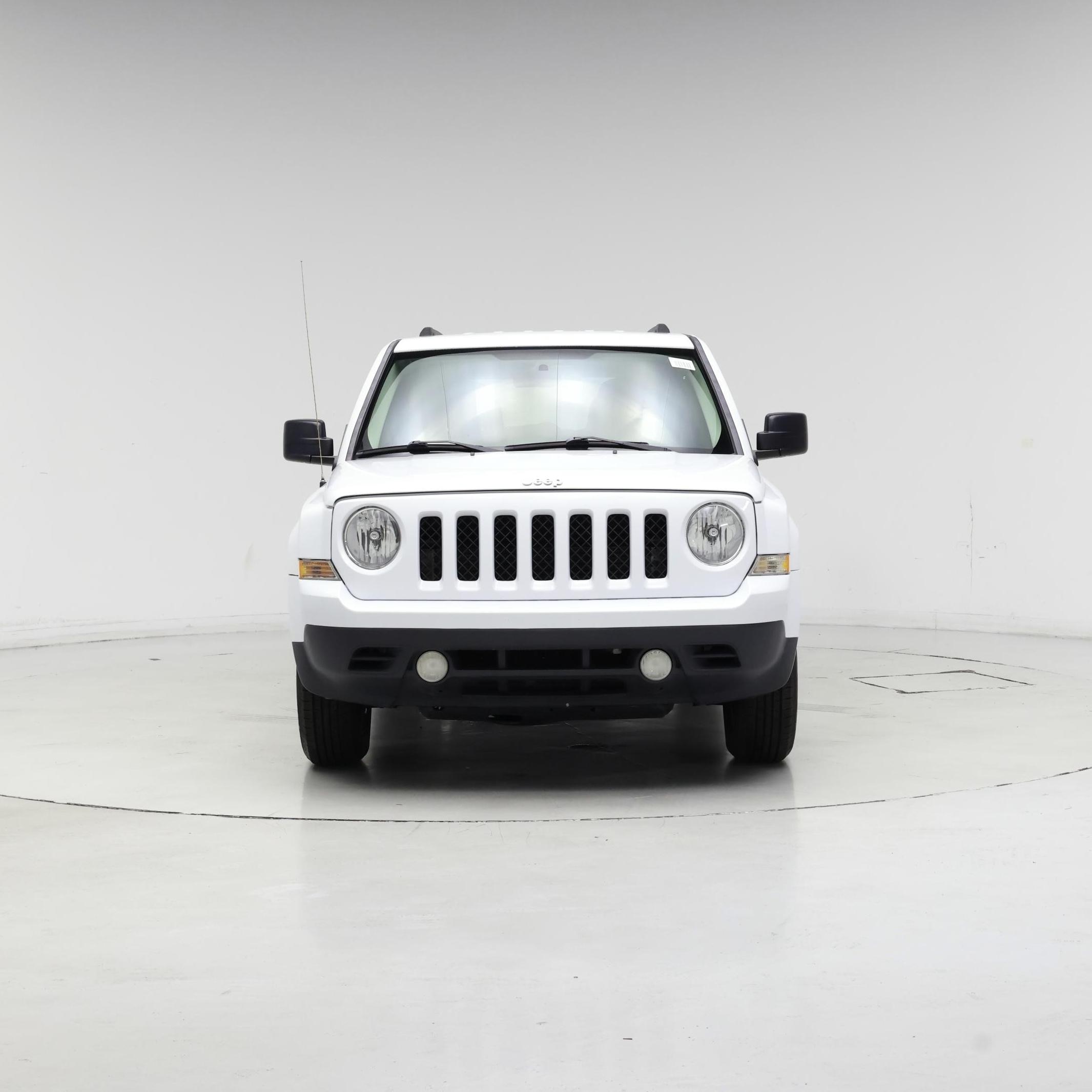 Thumbnail: 2016 Jeep Patriot - 5