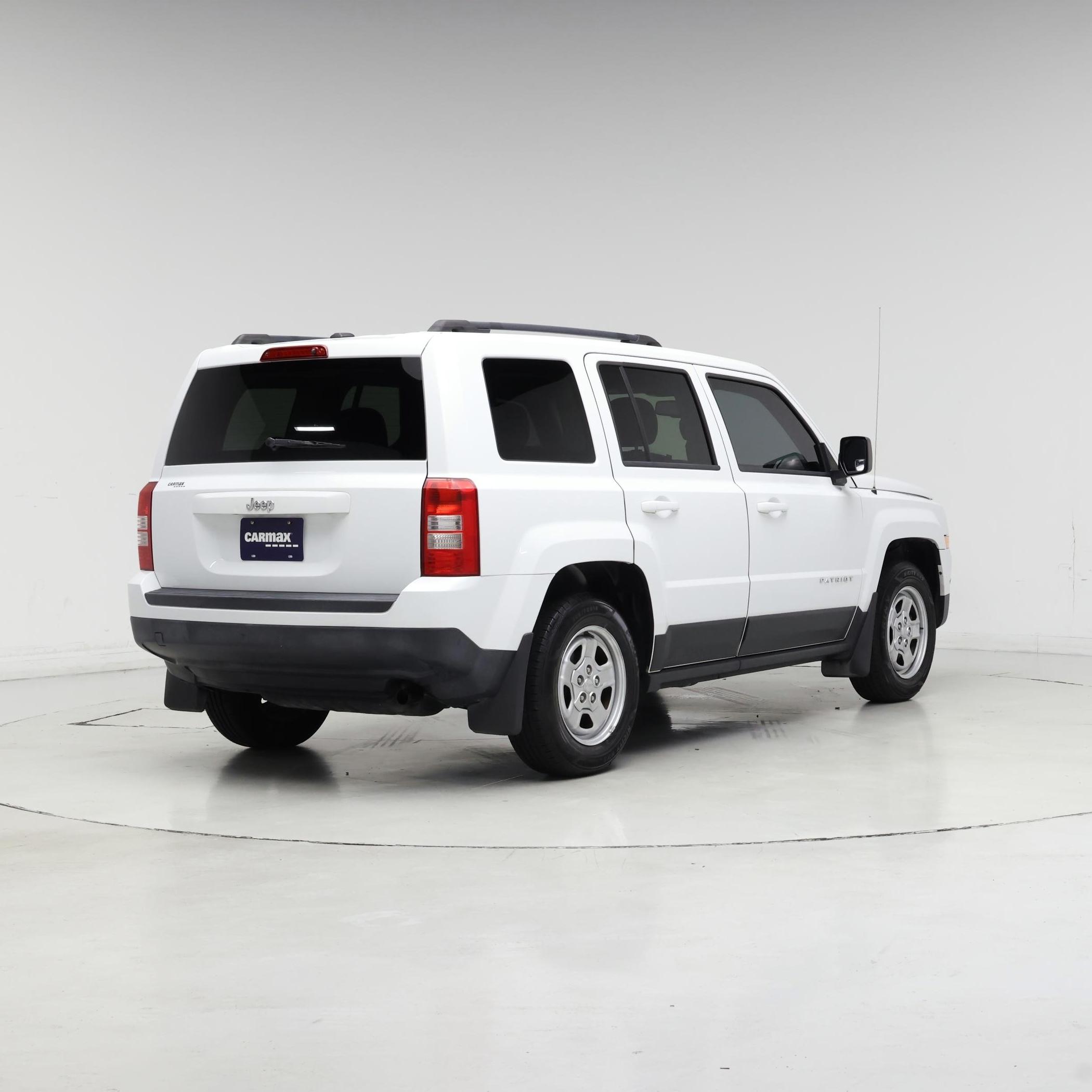 Thumbnail: 2016 Jeep Patriot - 8