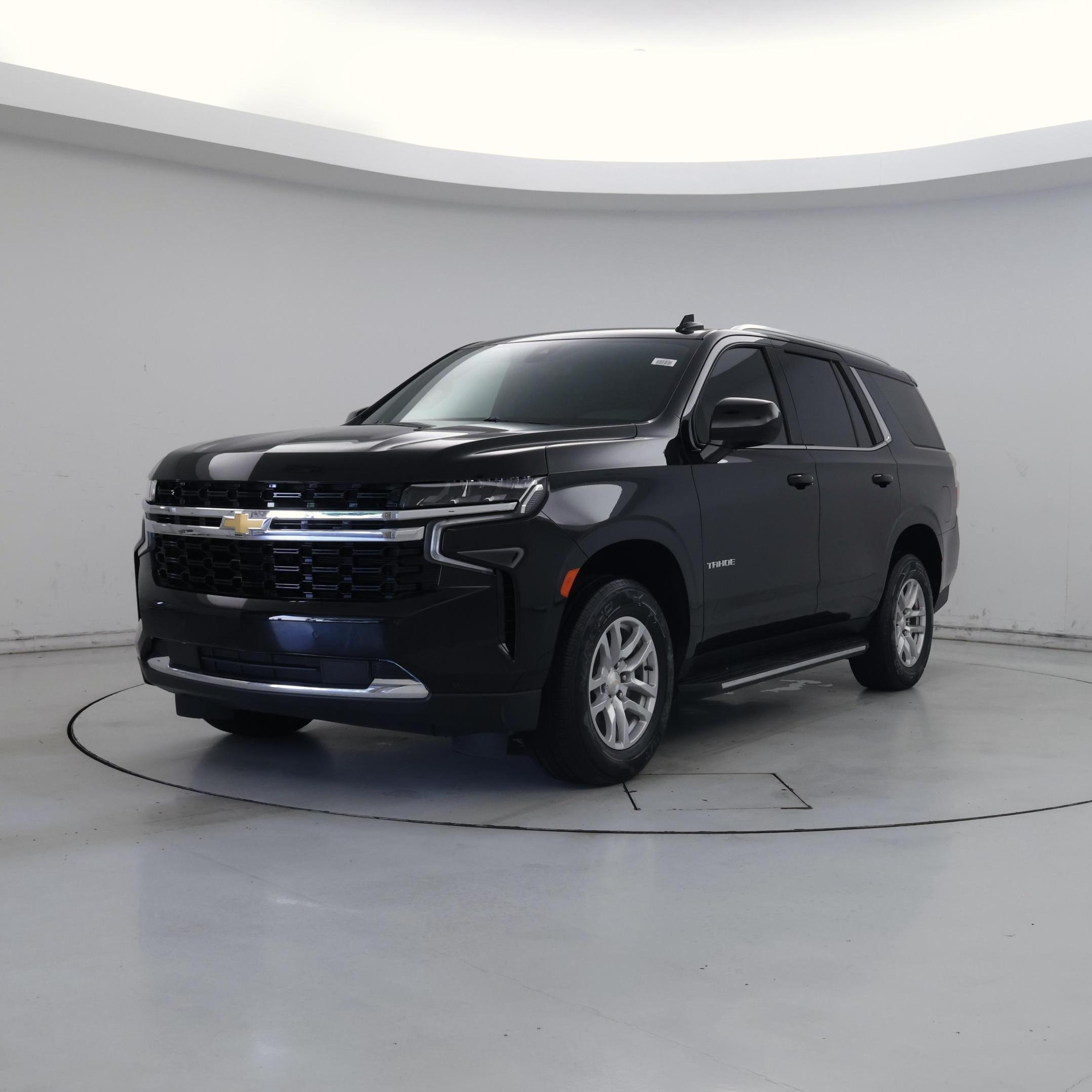Thumbnail: 2022 Chevrolet Tahoe - 4