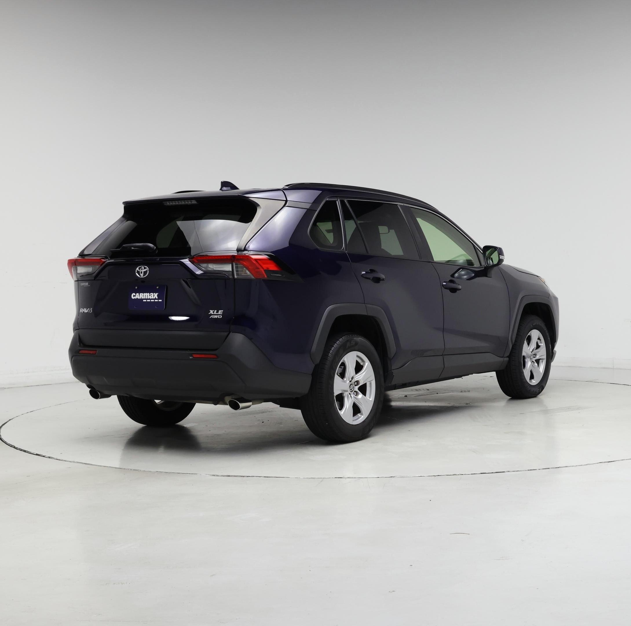 Thumbnail: 2021 Toyota RAV4 - 8