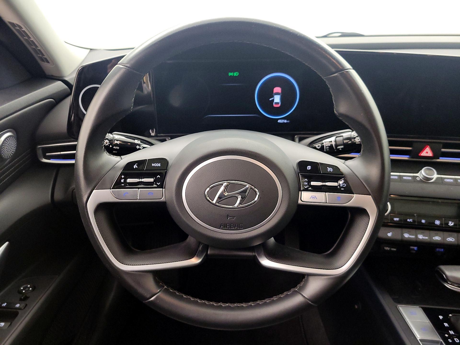 Thumbnail: 2023 Hyundai Elantra - 10