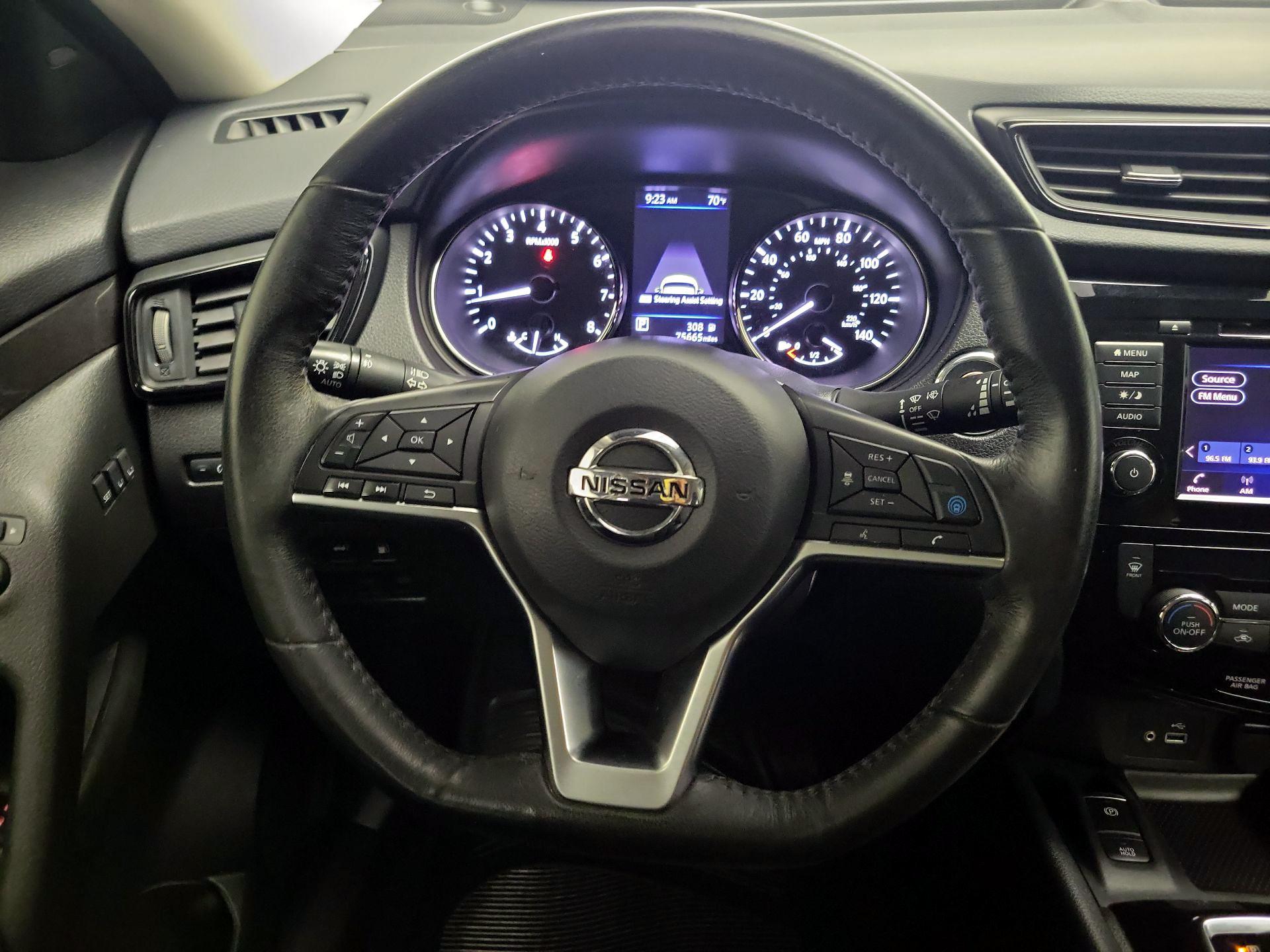 Thumbnail: 2019 Nissan Rogue - 10