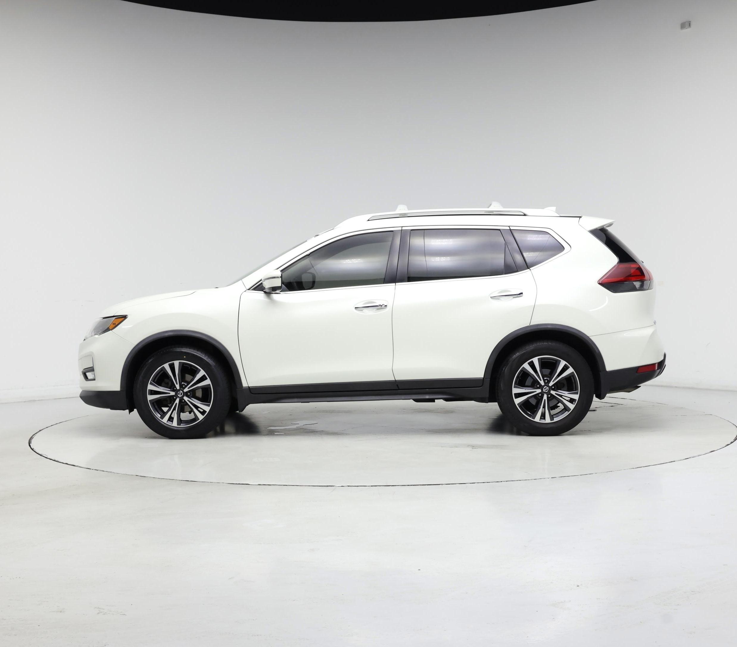 Thumbnail: 2019 Nissan Rogue - 3
