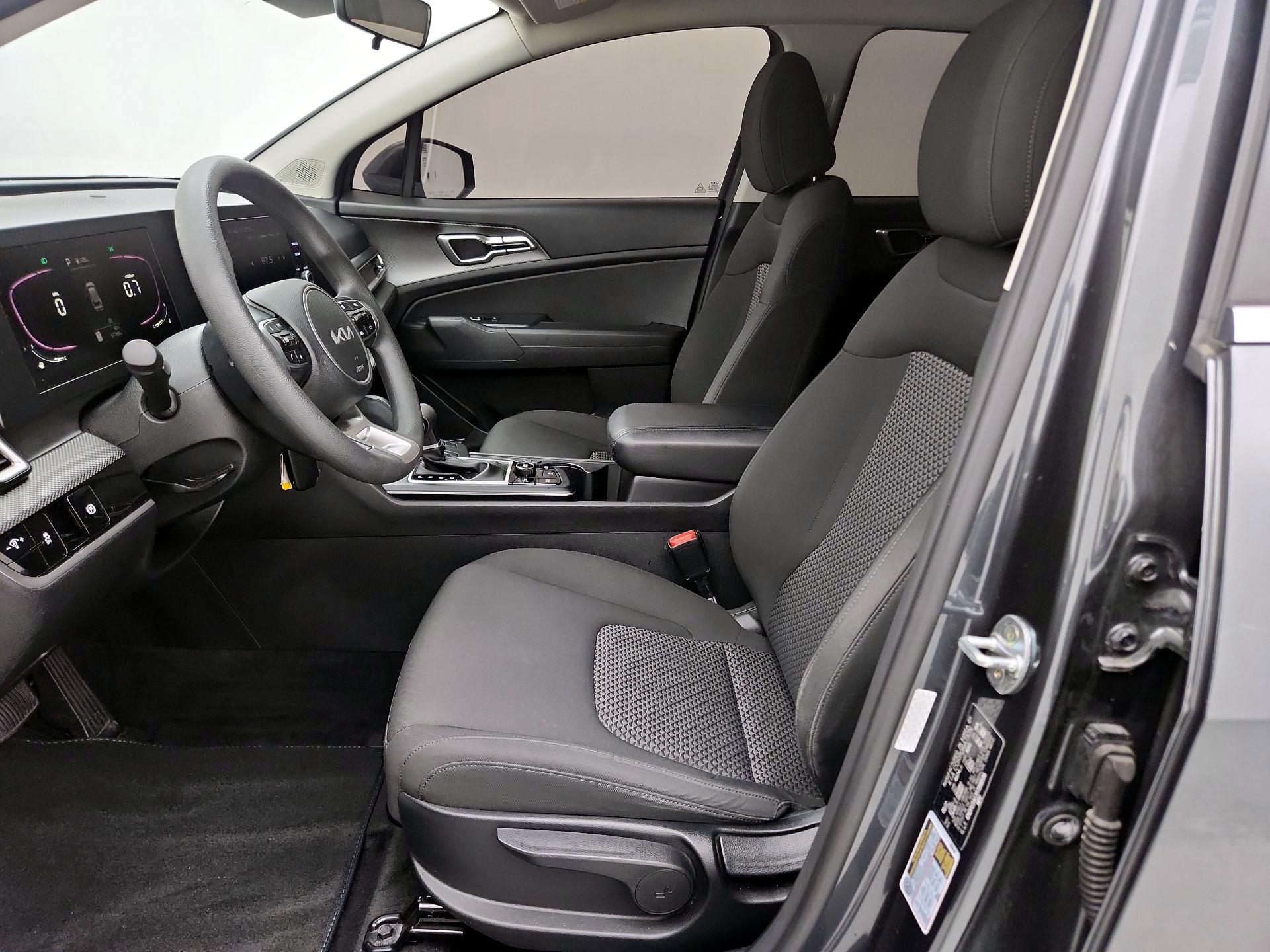 Thumbnail: 2023 Kia Sportage - 11