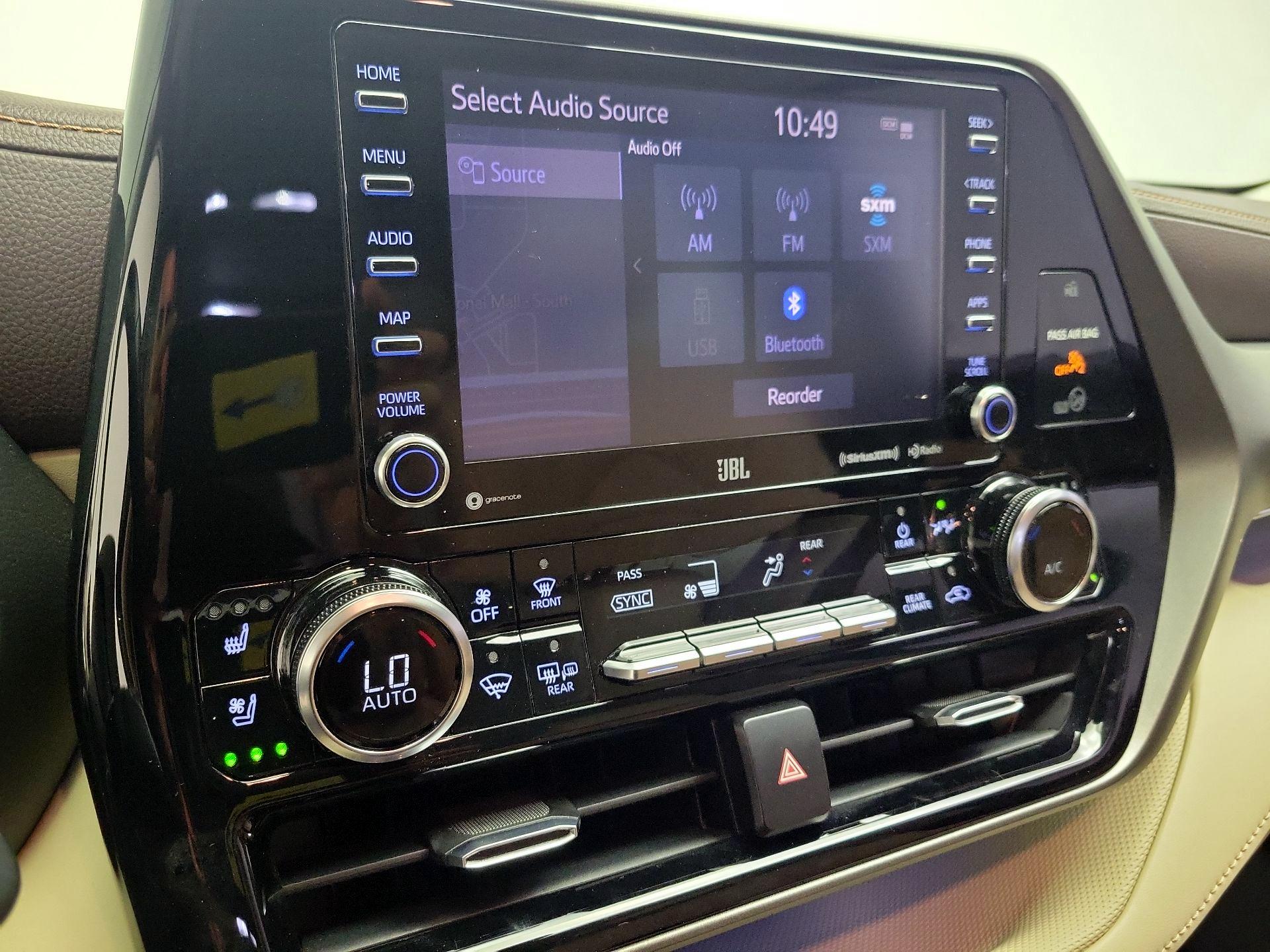 Thumbnail: 2020 Toyota Highlander - 16