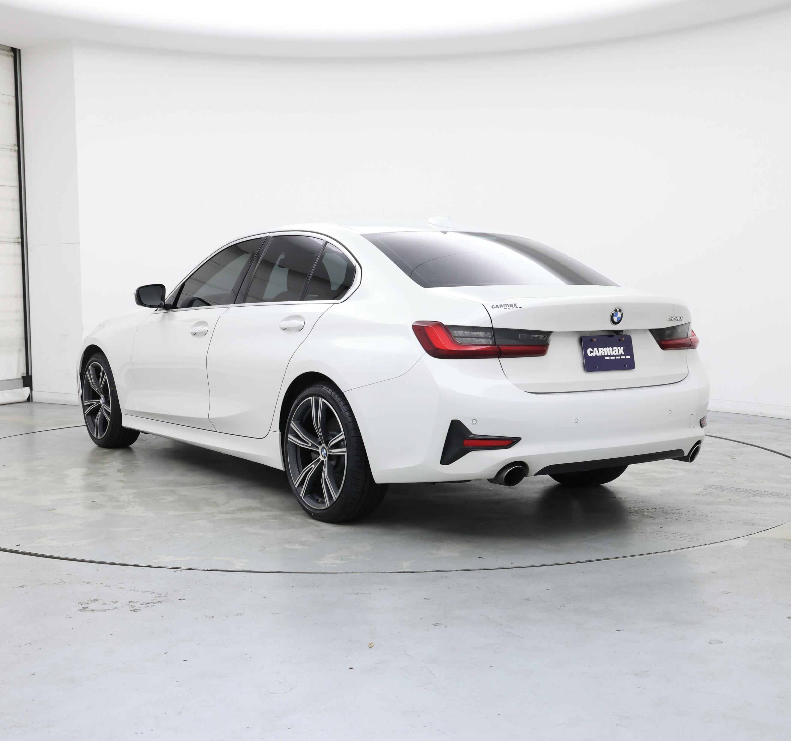 Thumbnail: 2022 BMW 3 Series - 2