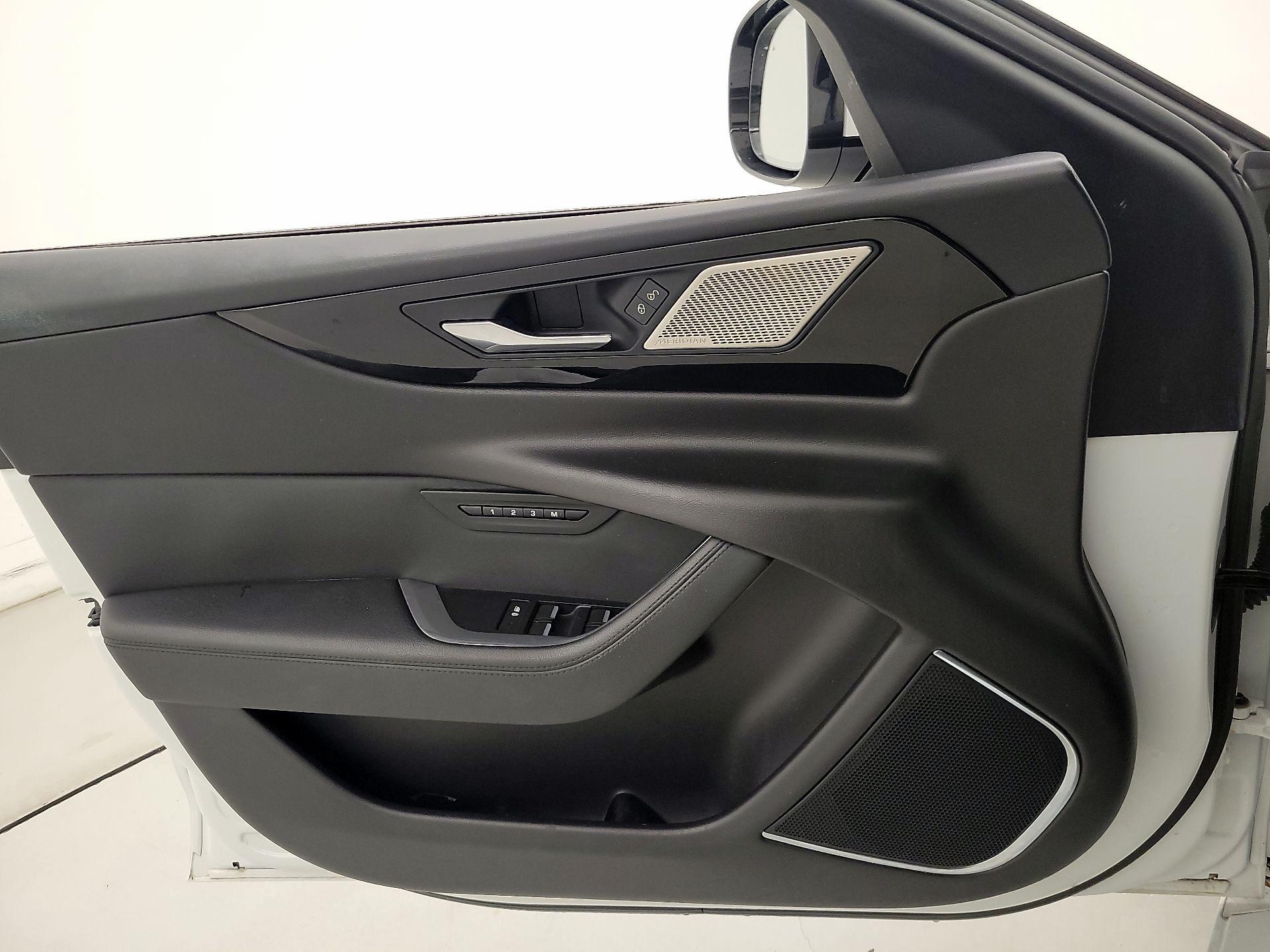 Thumbnail: 2020 Jaguar XE - 12