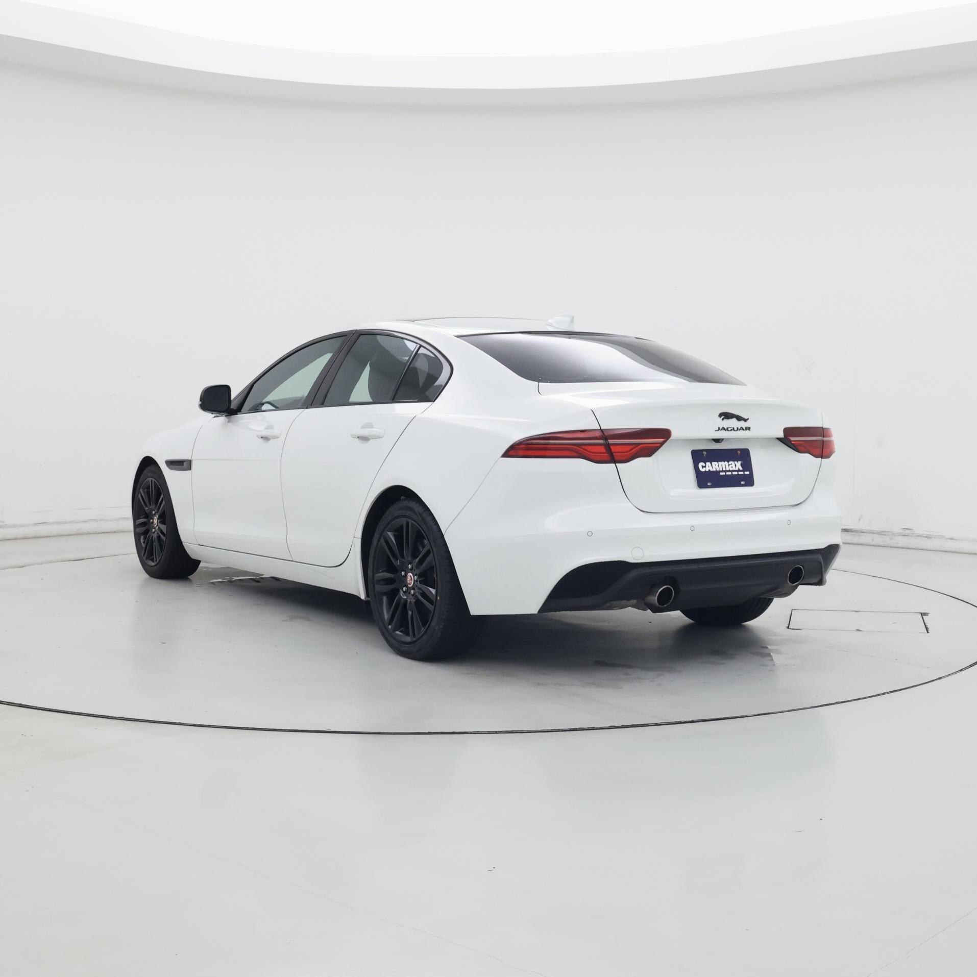 Thumbnail: 2020 Jaguar XE - 2