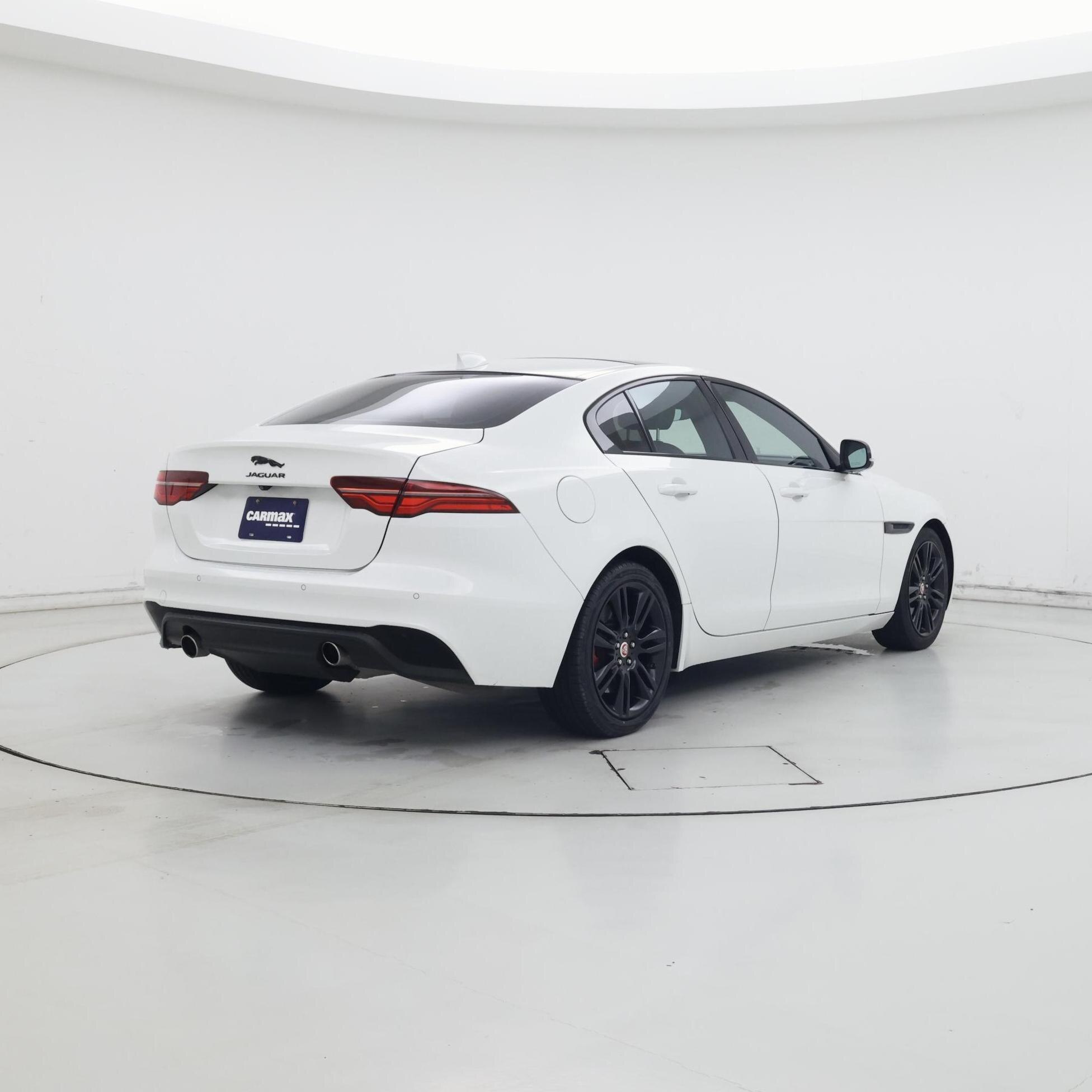 Thumbnail: 2020 Jaguar XE - 8