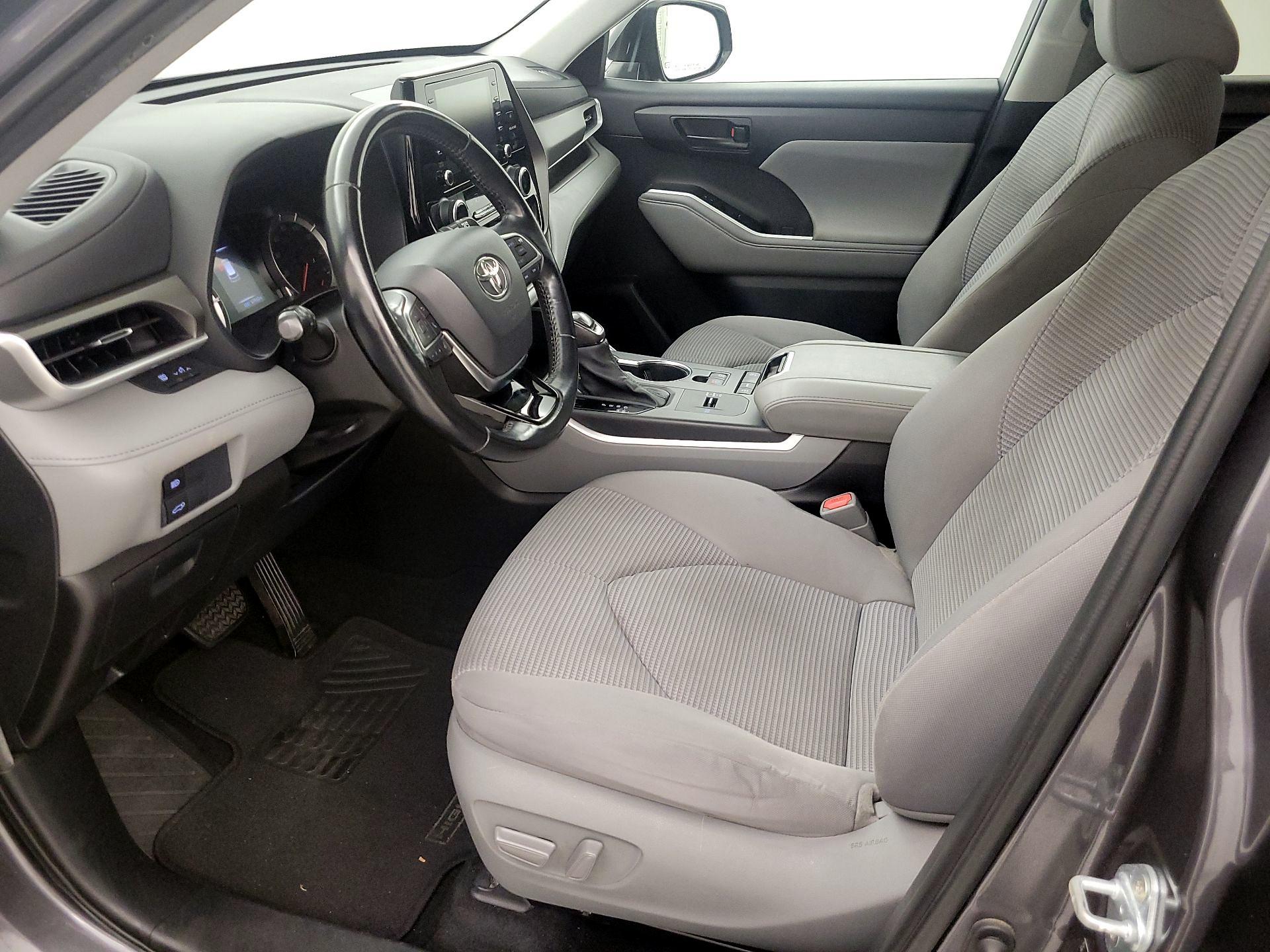 Thumbnail: 2021 Toyota Highlander - 11