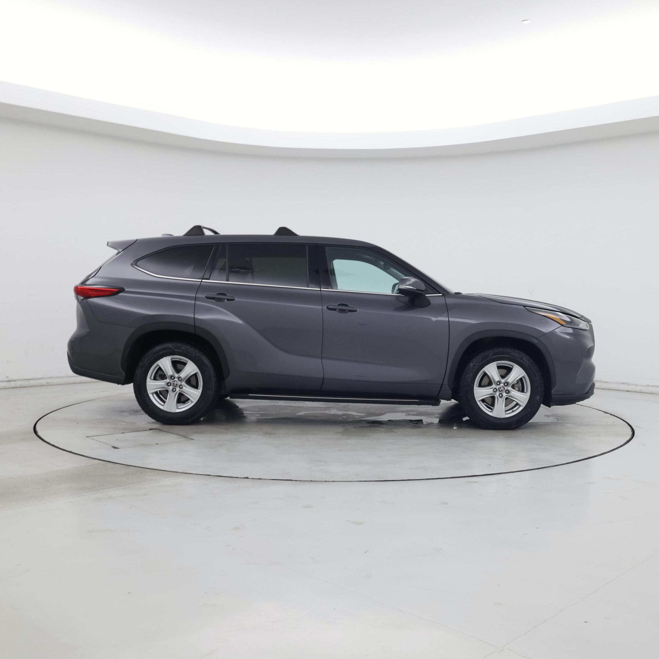 Thumbnail: 2021 Toyota Highlander - 7