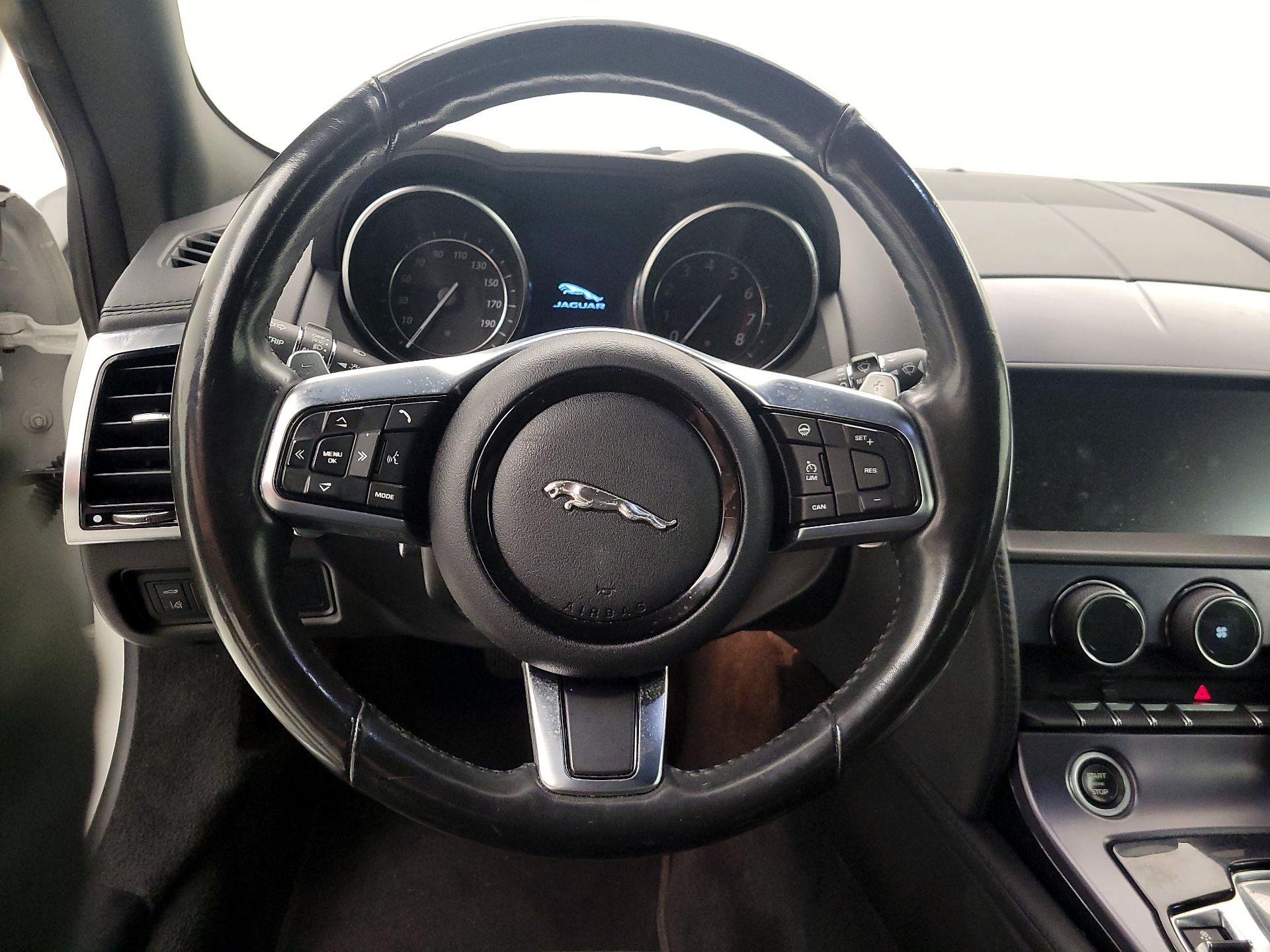 Thumbnail: 2019 Jaguar F-Type - 10