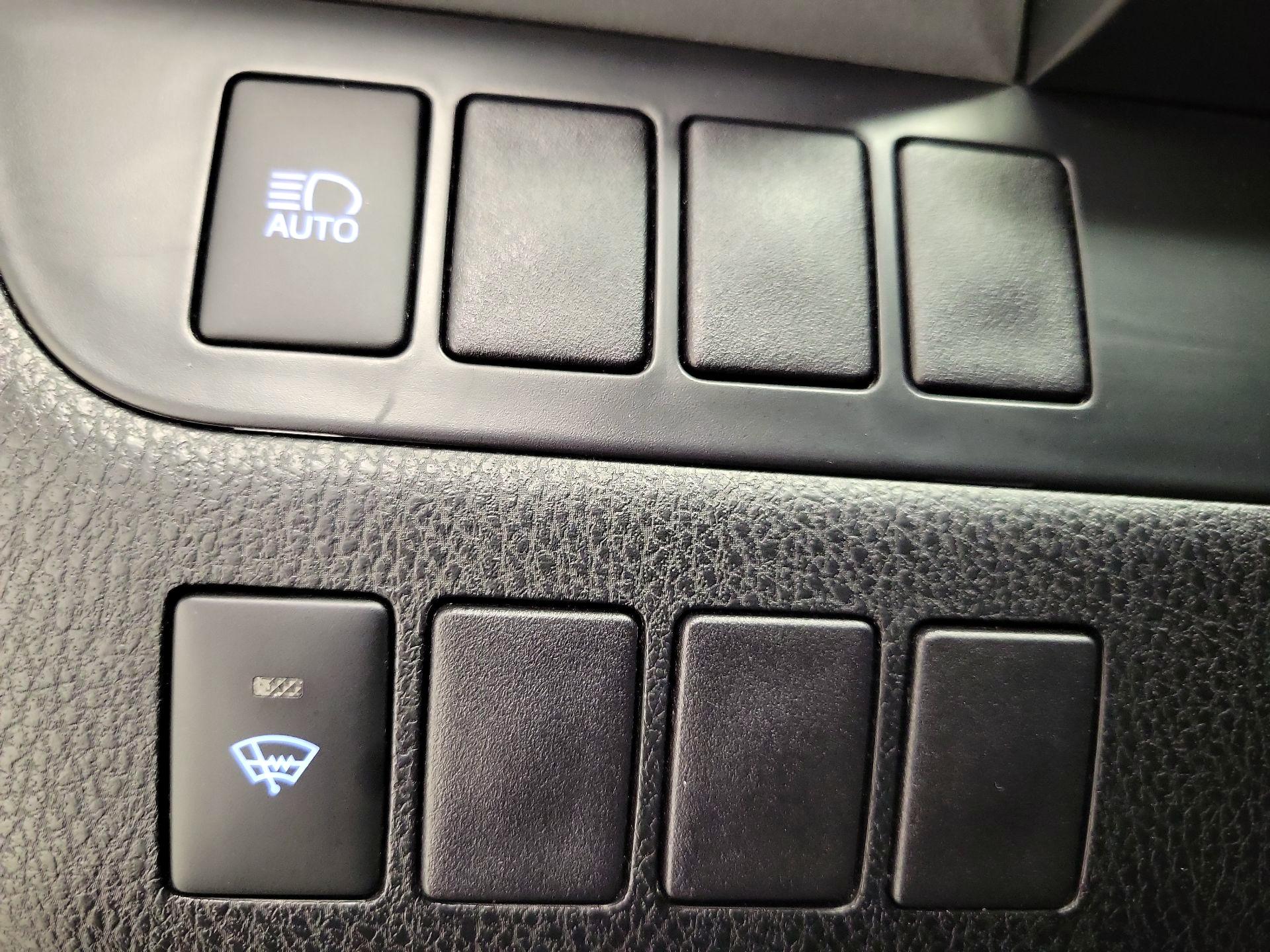 Thumbnail: 2019 Toyota Highlander - 13