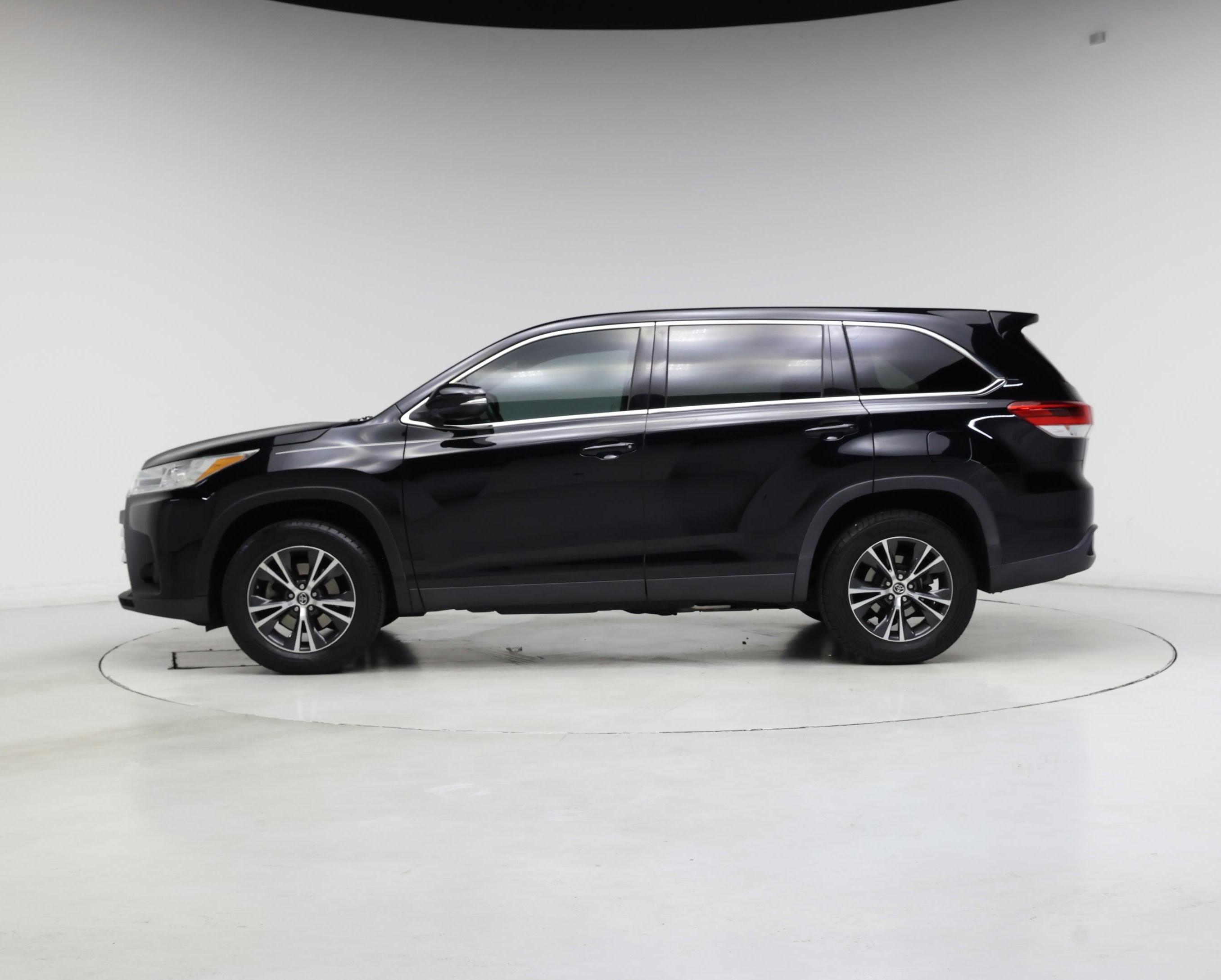 Thumbnail: 2019 Toyota Highlander - 3