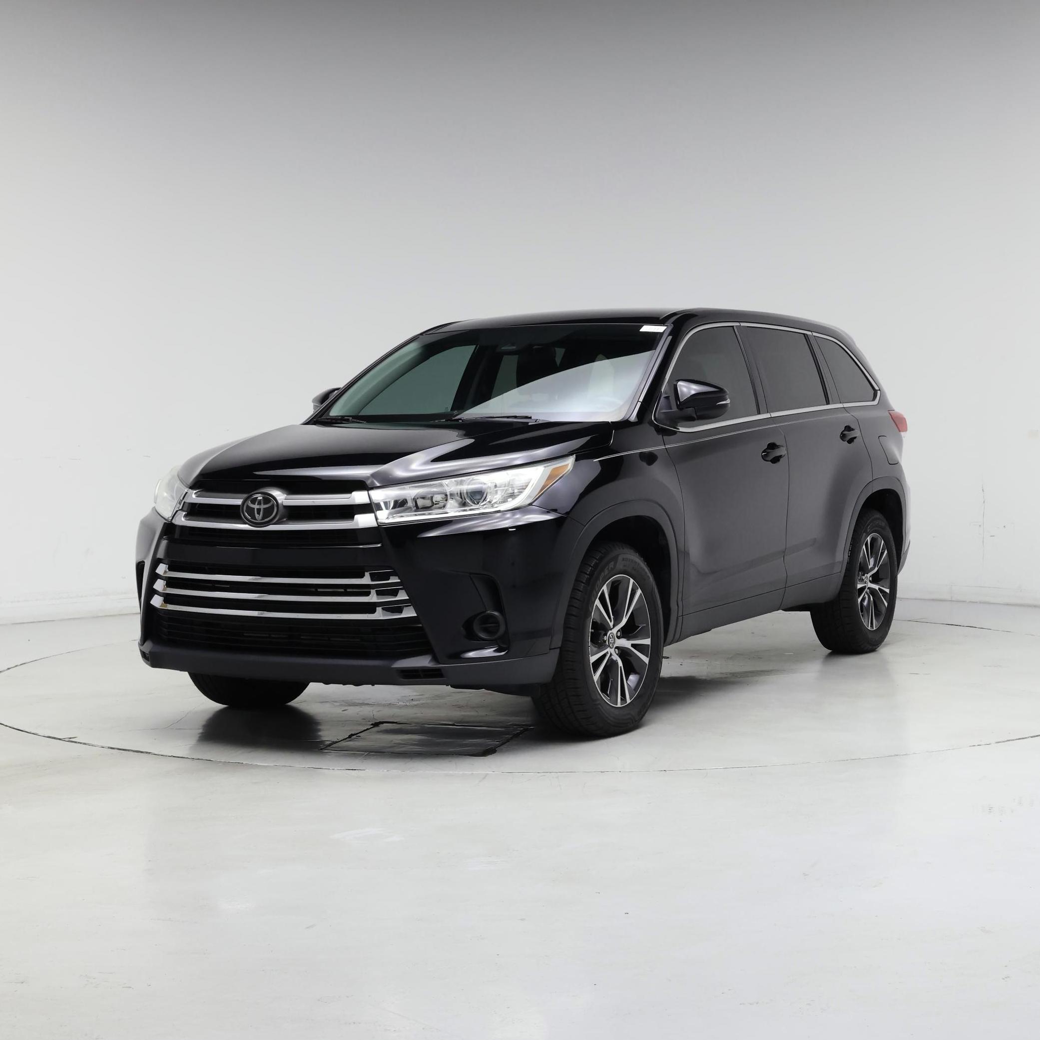 Thumbnail: 2019 Toyota Highlander - 4