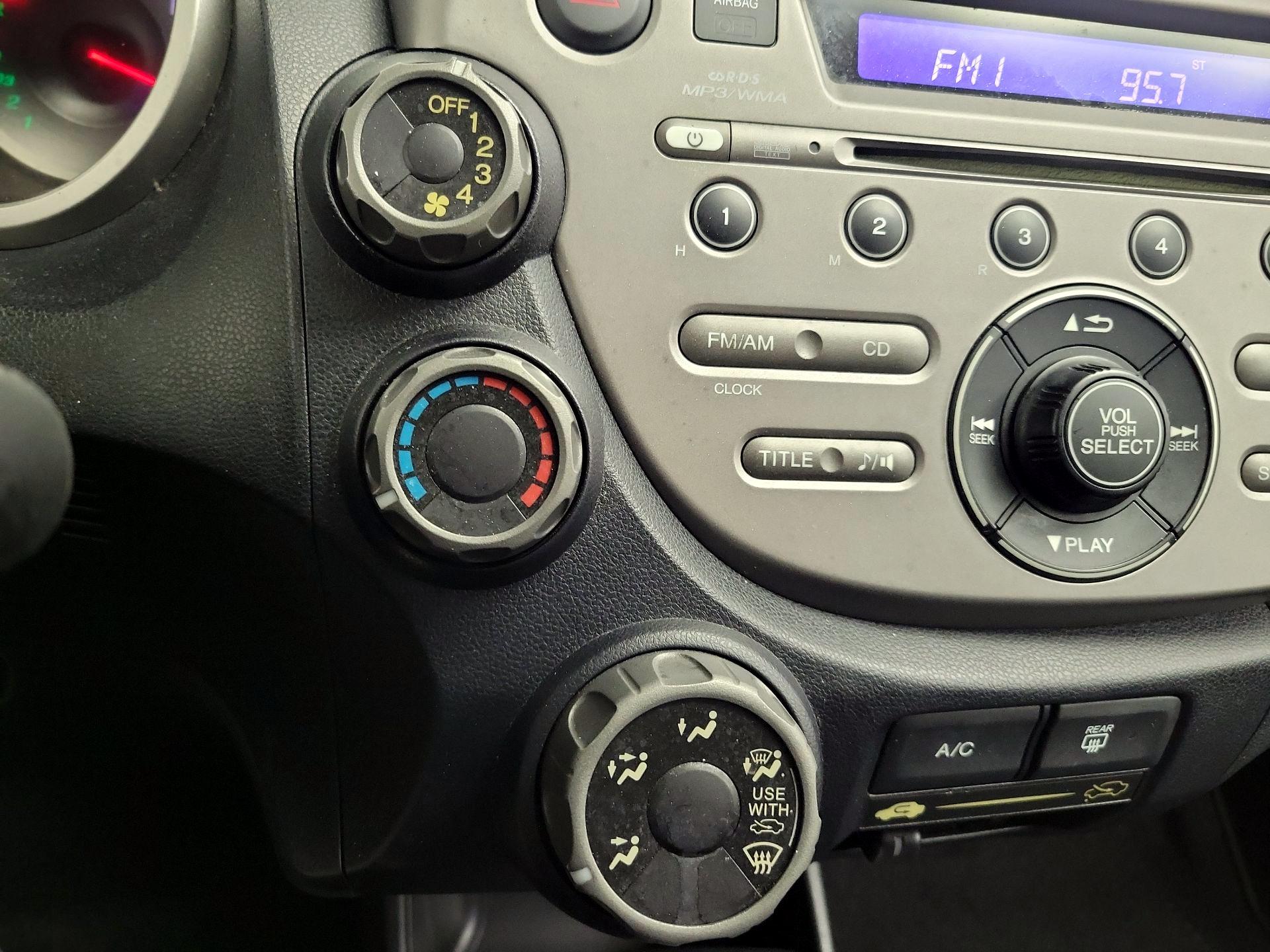 Thumbnail: 2013 Honda Fit - 15