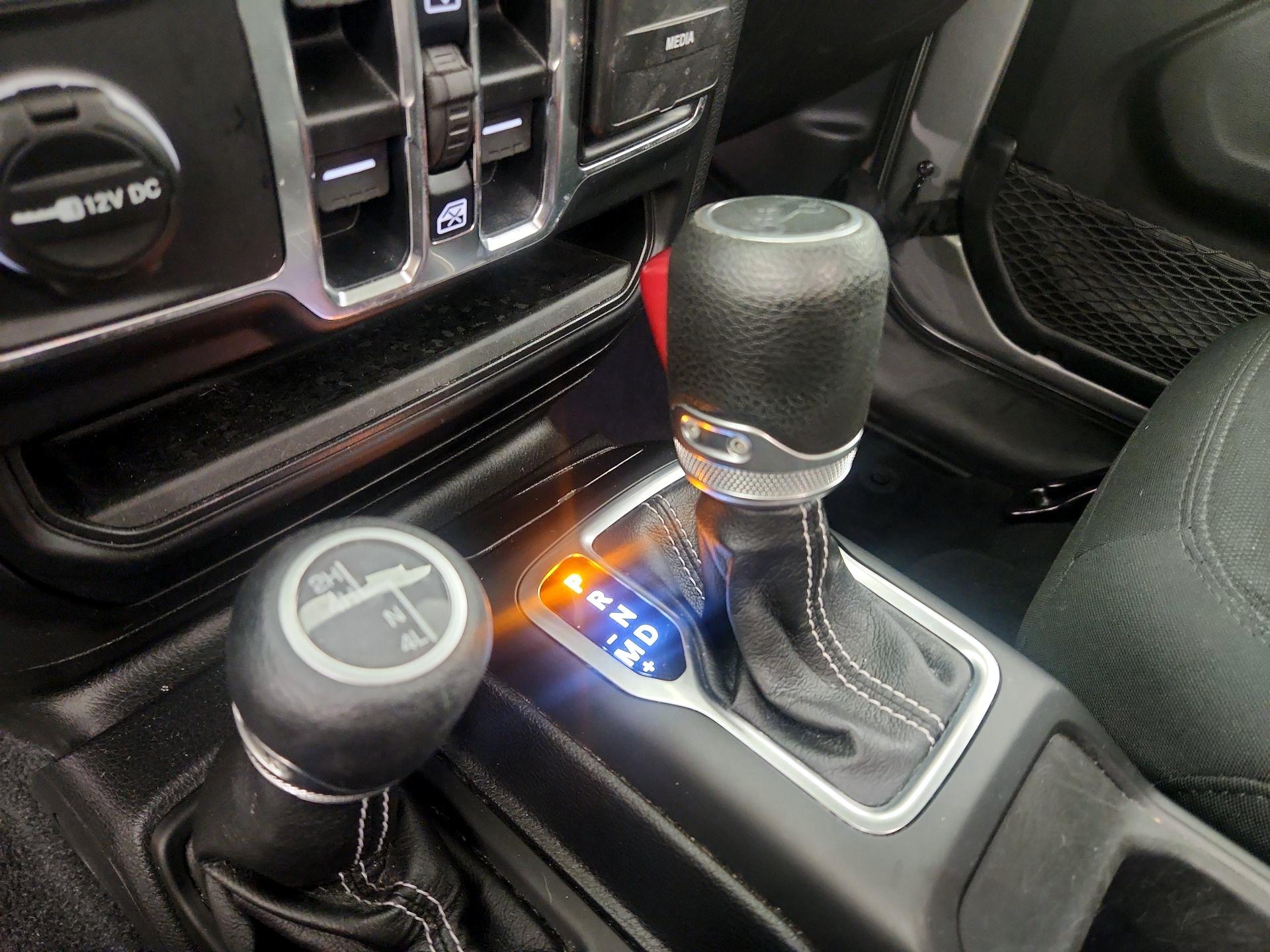 Thumbnail: 2019 Jeep Wrangler - 18