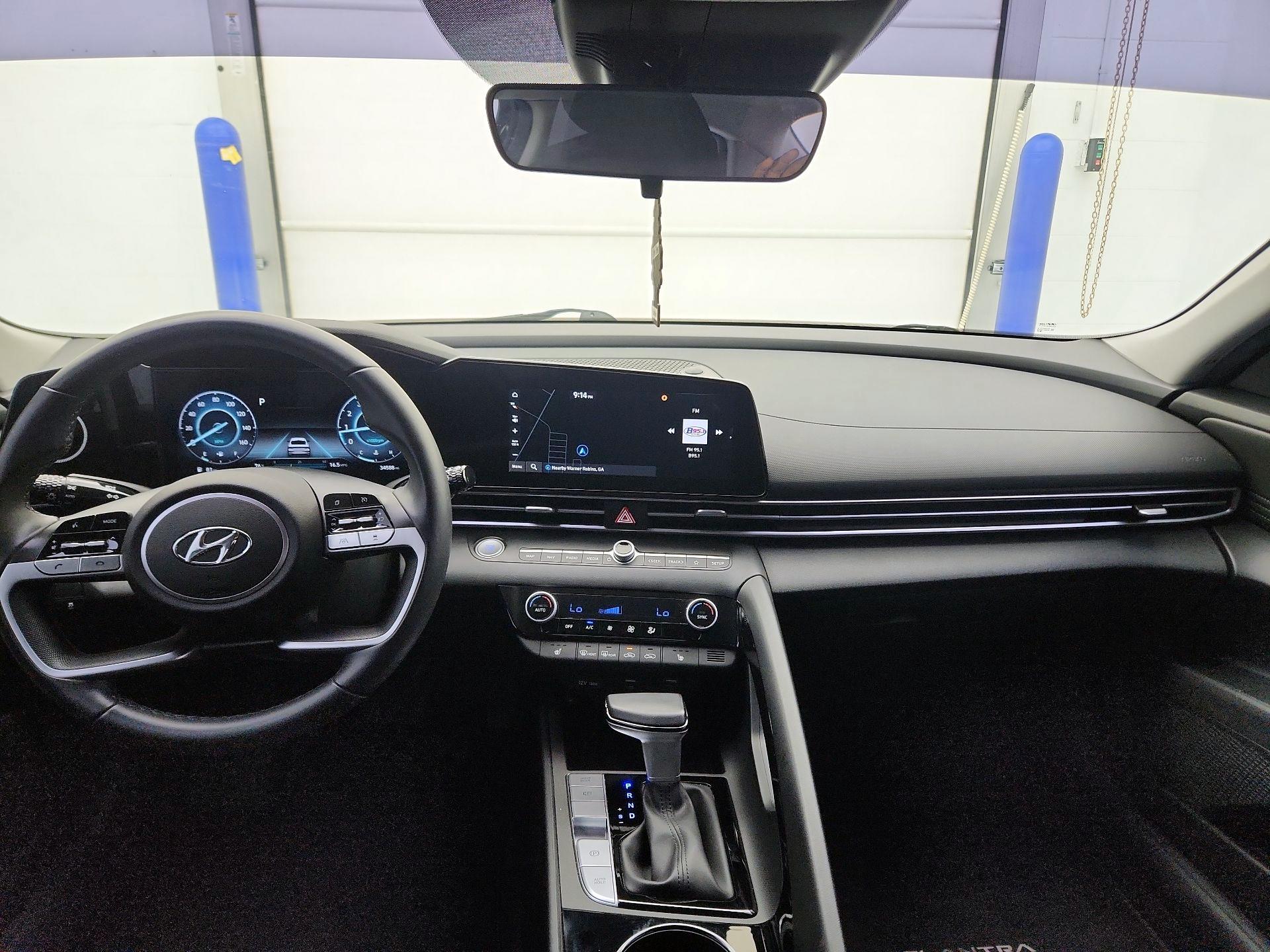 Thumbnail: 2023 Hyundai Elantra - 9