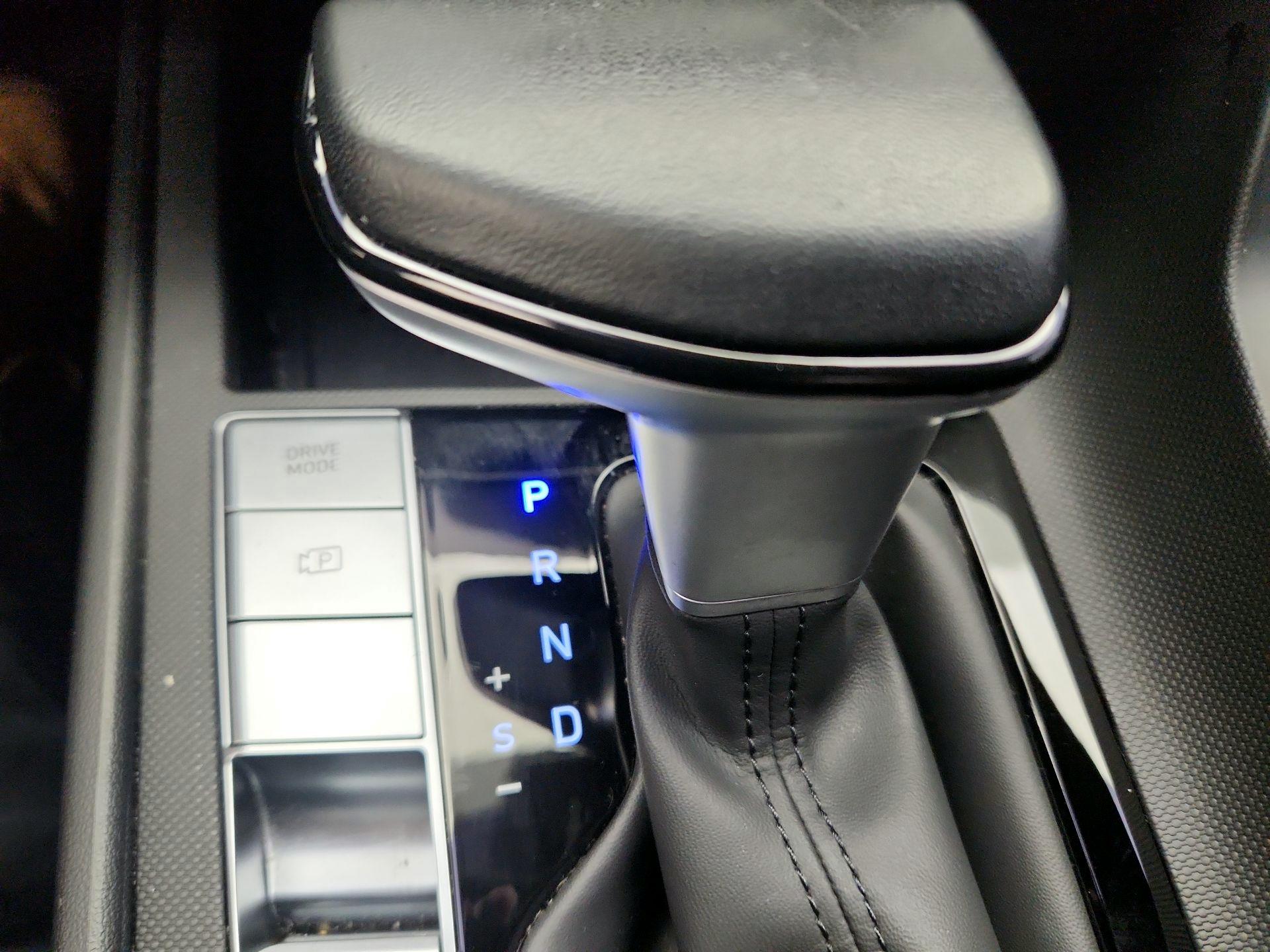 Thumbnail: 2023 Hyundai Elantra - 18