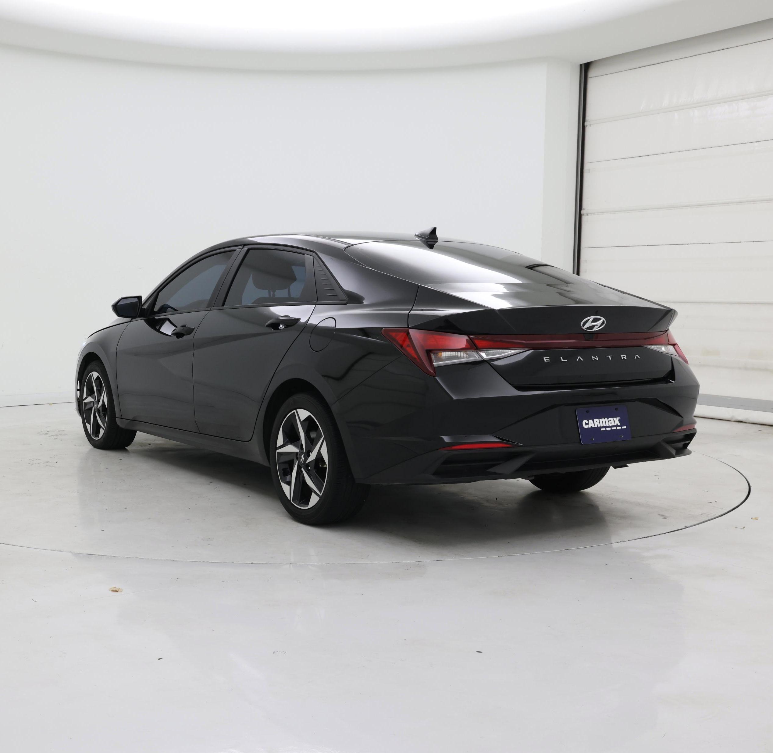 Thumbnail: 2023 Hyundai Elantra - 2