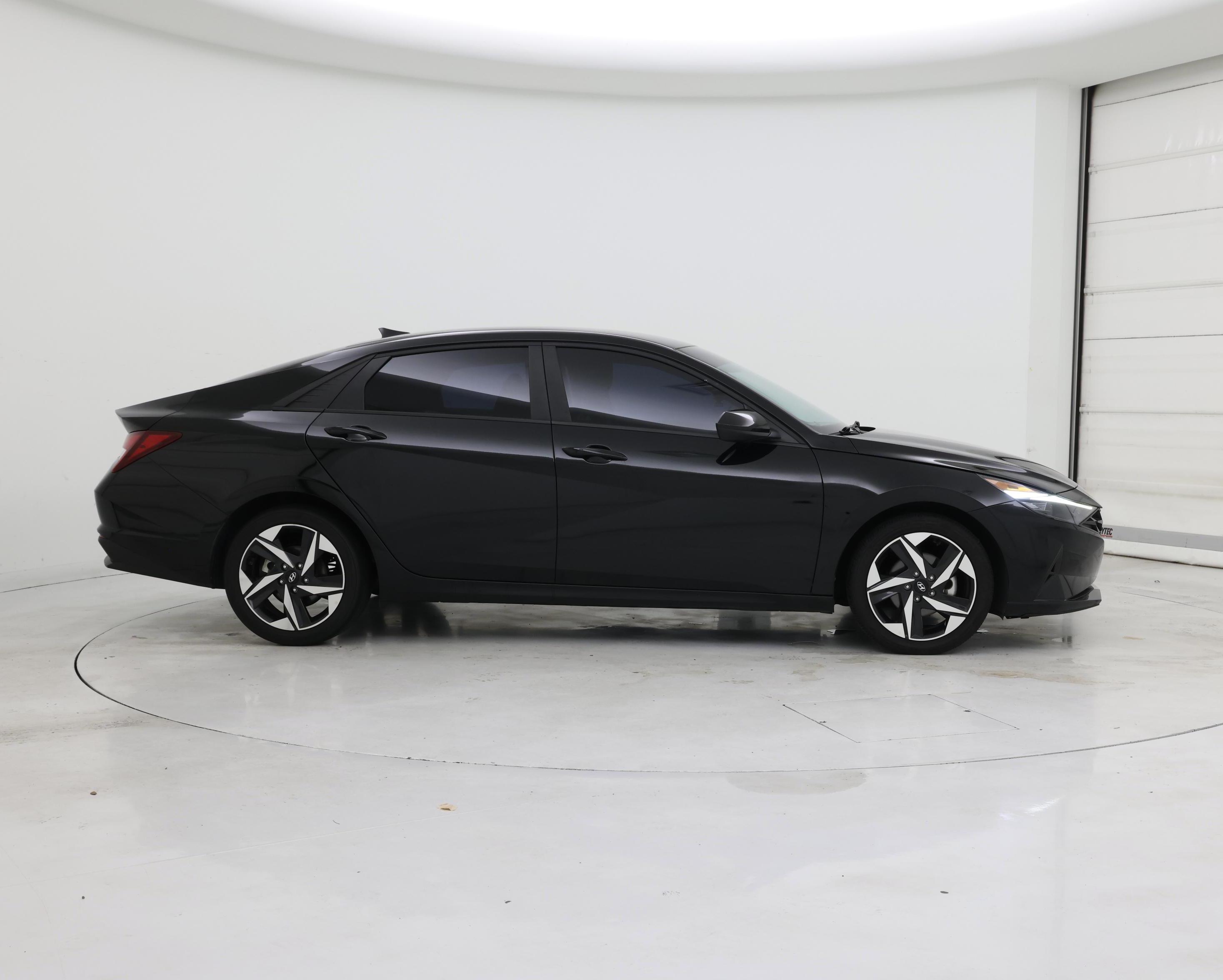 Thumbnail: 2023 Hyundai Elantra - 7